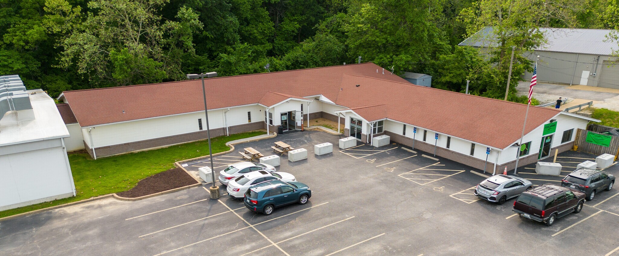 4075 W Outer Rd Arnold, MO 63010 Industrial Property for Lease on