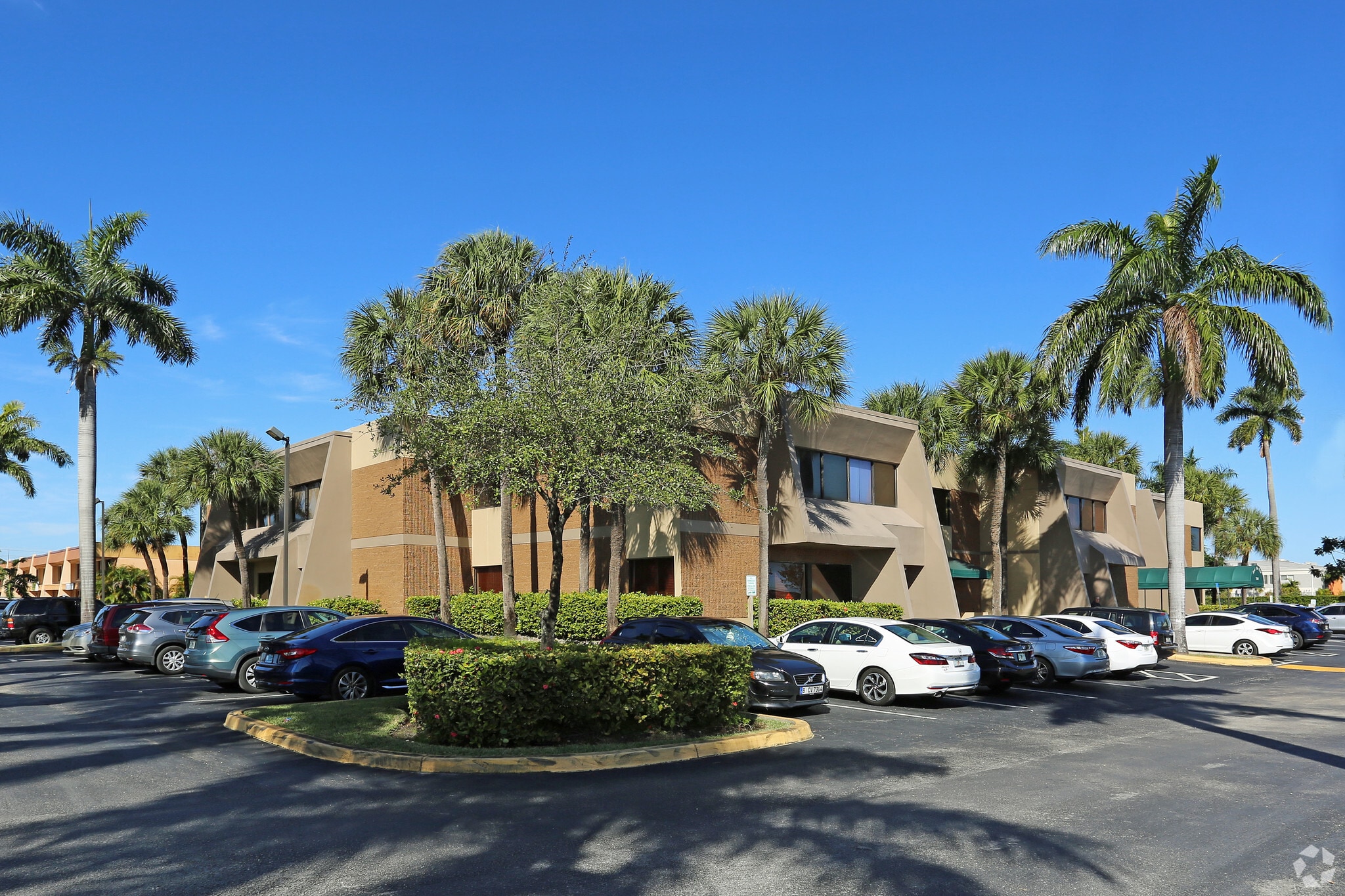7600 W 20th Ave, Hialeah, FL for Rent
