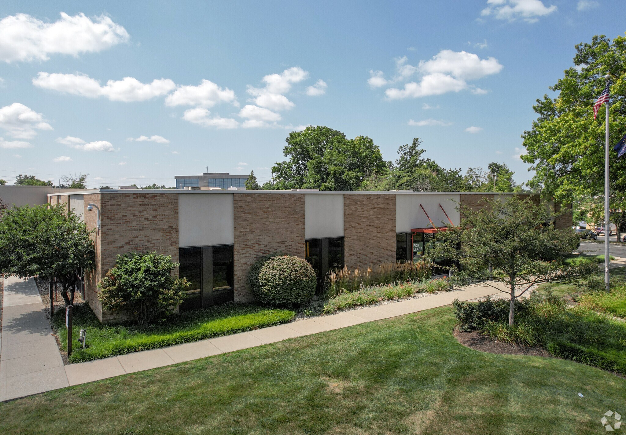 6345 Castleway Ct, Indianapolis, IN for Rent