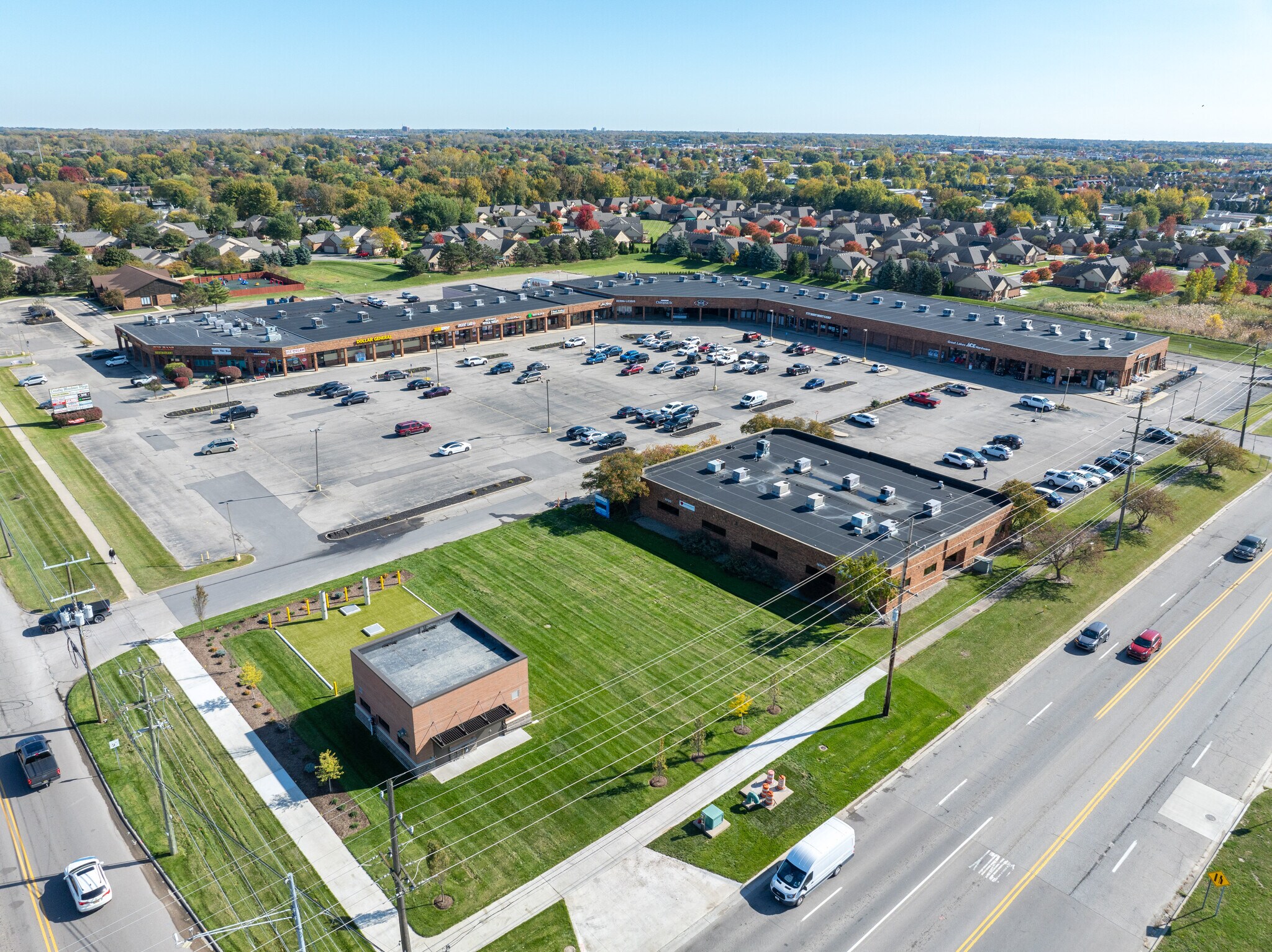 16700-16900 21 Mile Rd, Macomb Township, MI for Rent