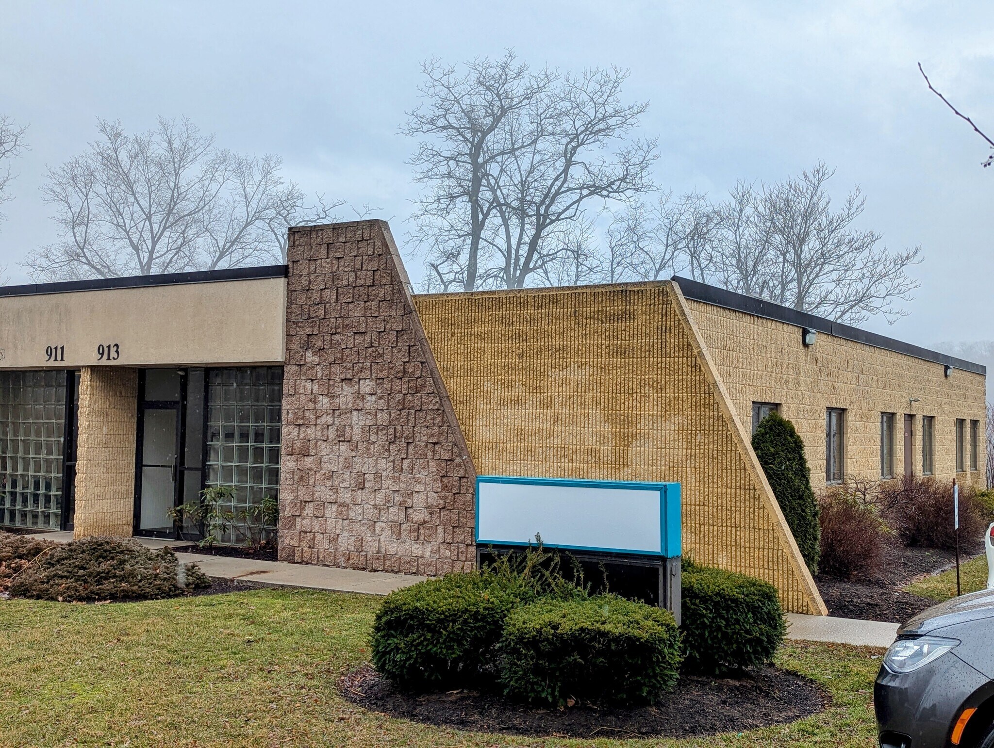 913 Menoher Blvd, Johnstown, PA for Sale