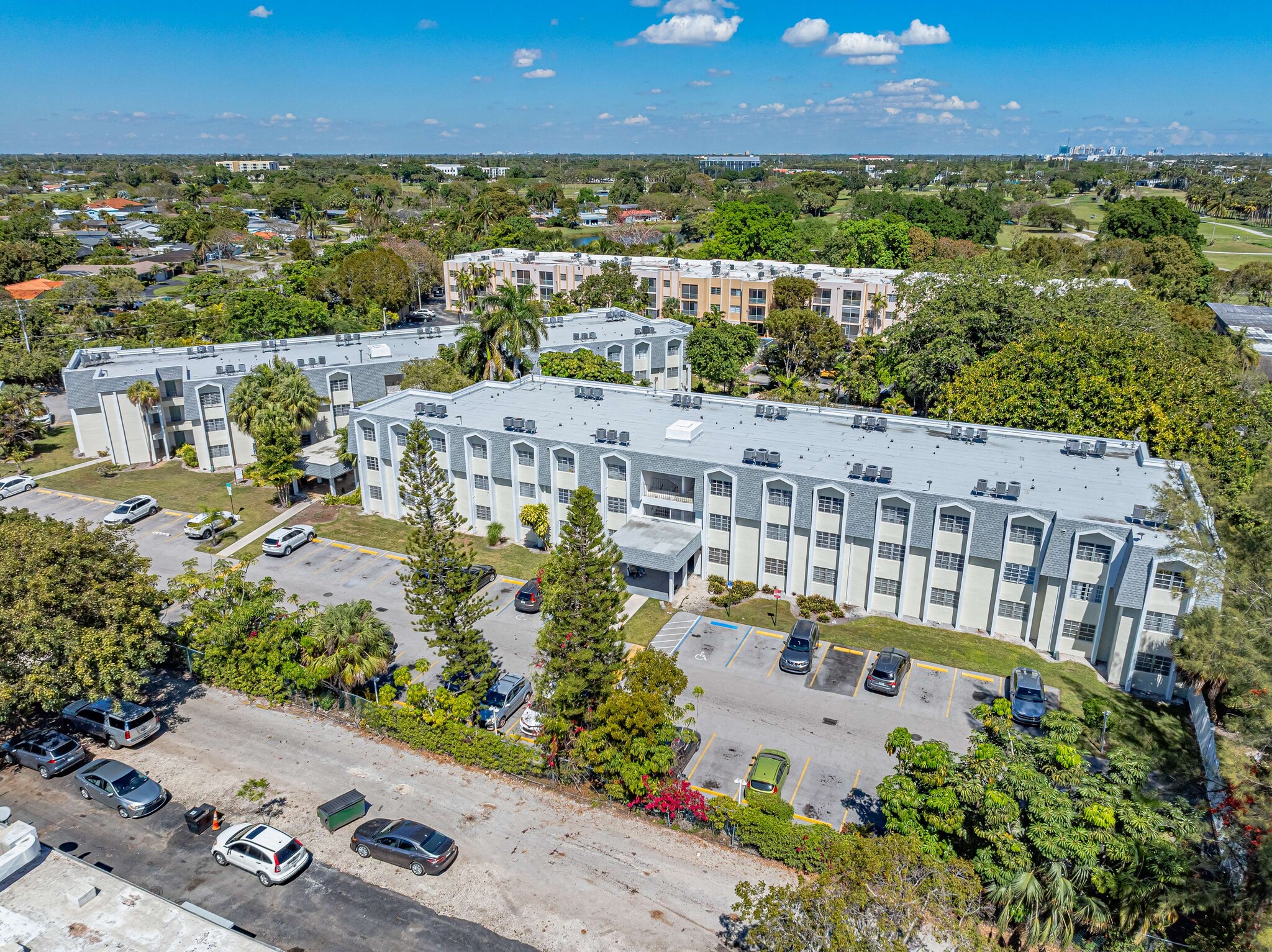 15900 SW 95th Ave, Miami, FL for Sale