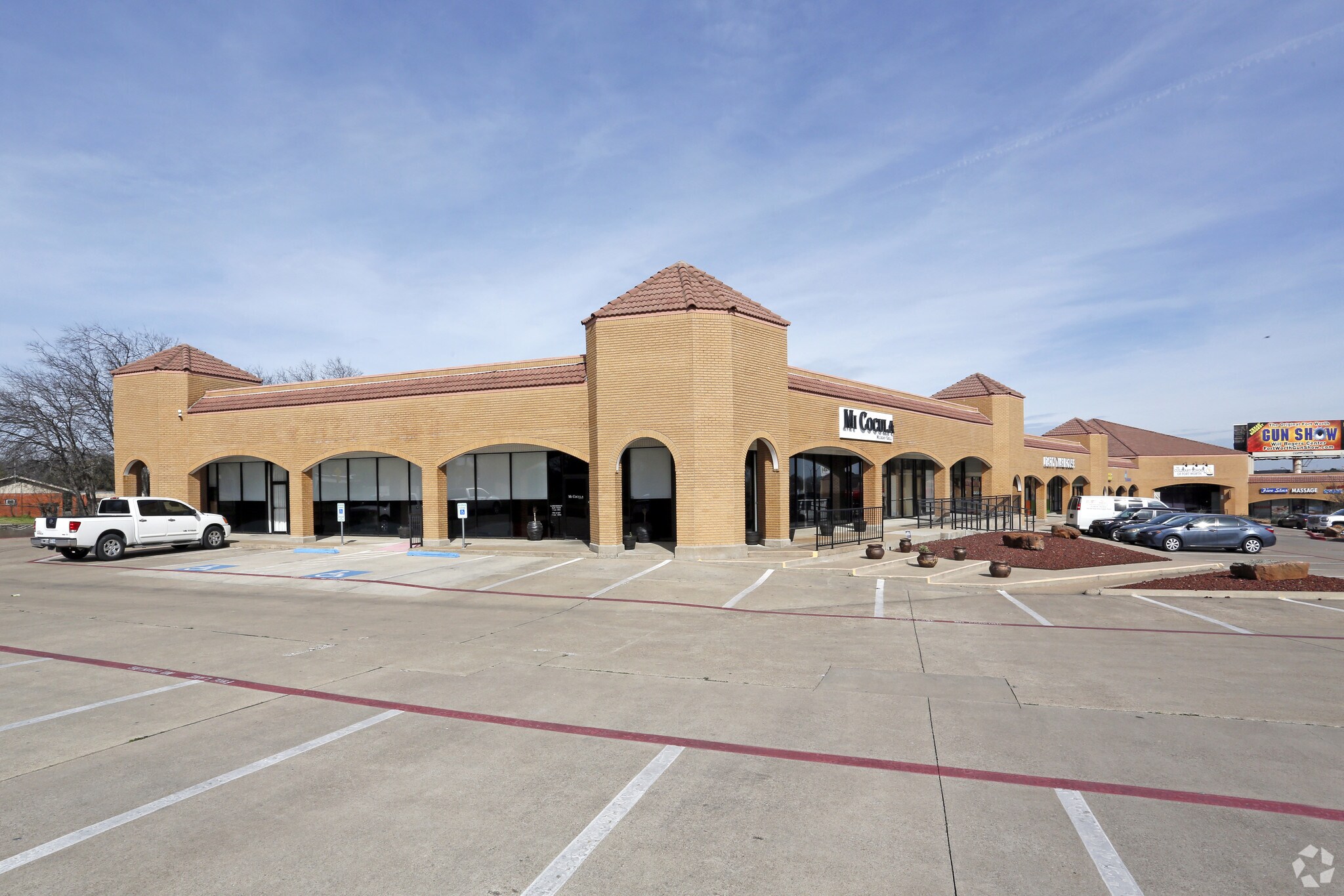 6550 Camp Bowie Blvd Fort Worth, TX 76116 Shopping Center Property