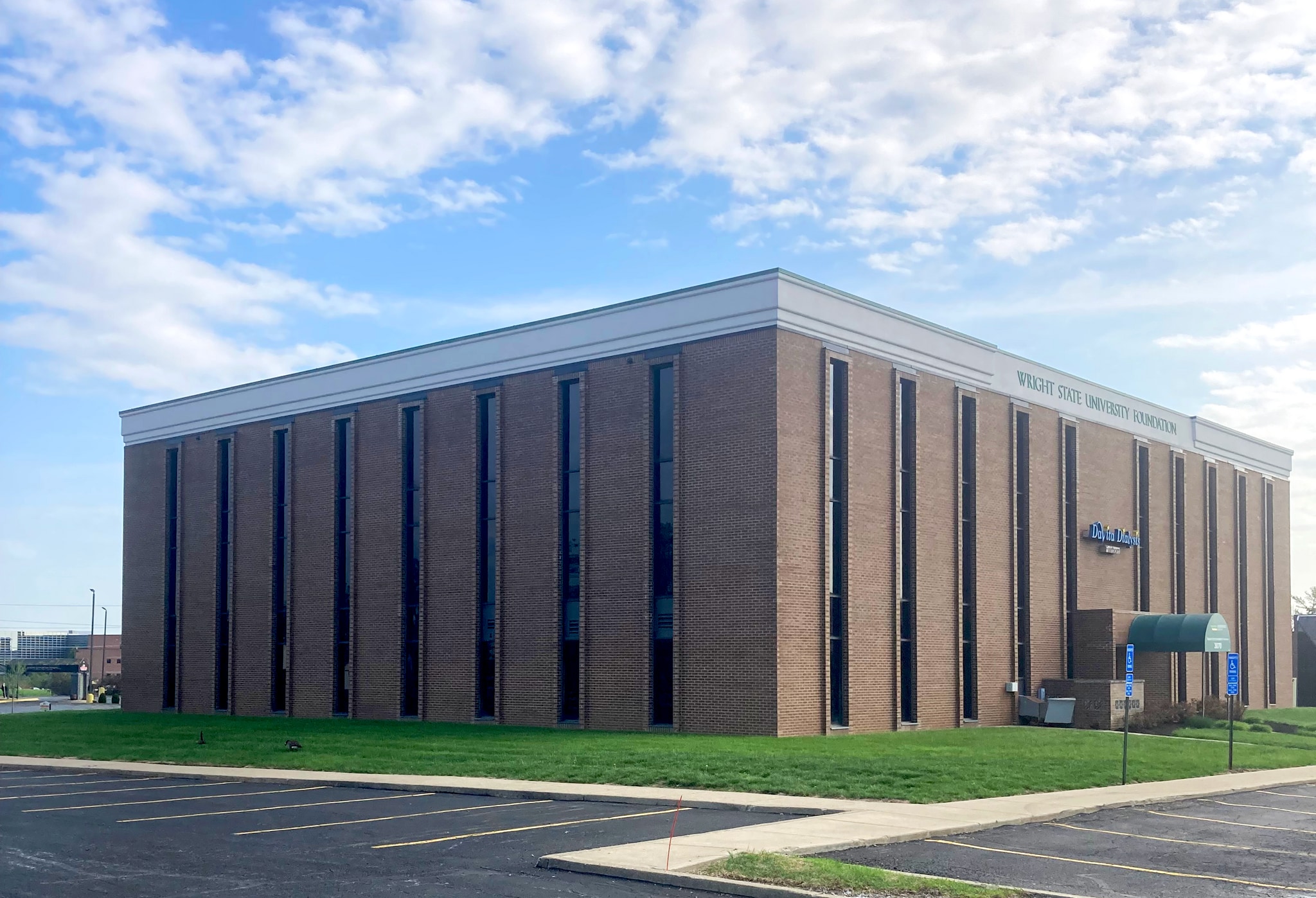 3070 Presidential Dr, Fairborn, OH for Rent