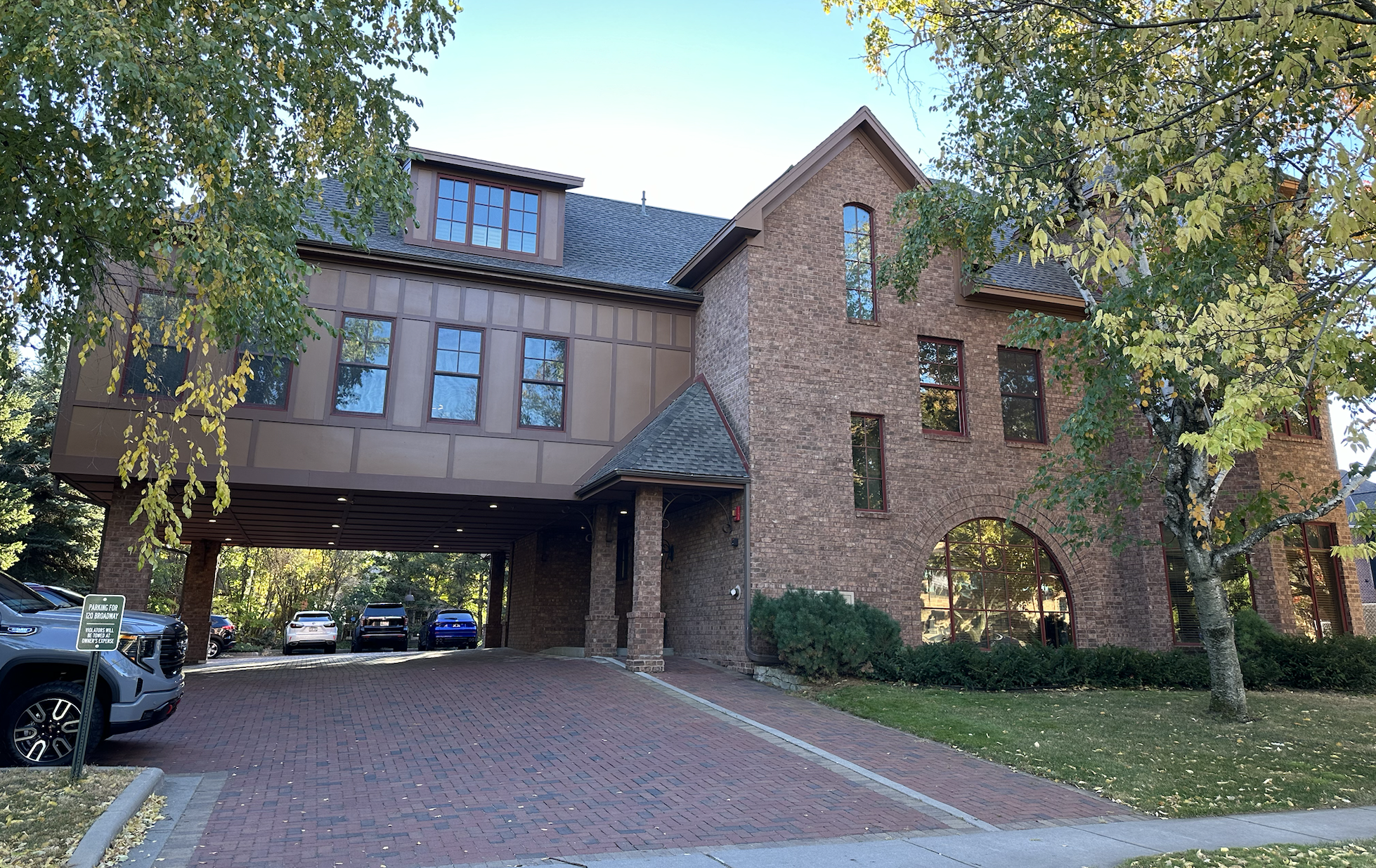 120 Broadway Ave S, Wayzata, MN for Sale