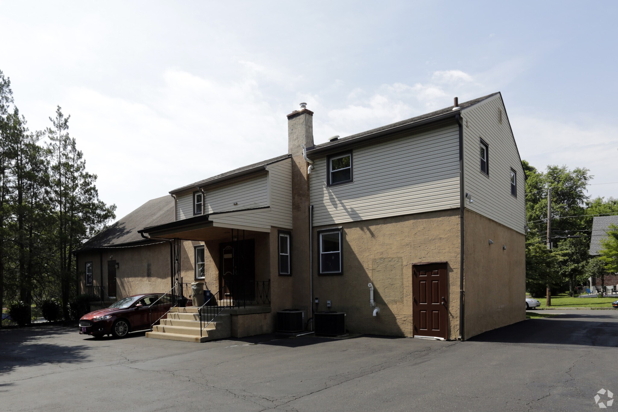 1000 N York Rd, Willow Grove, PA for Rent