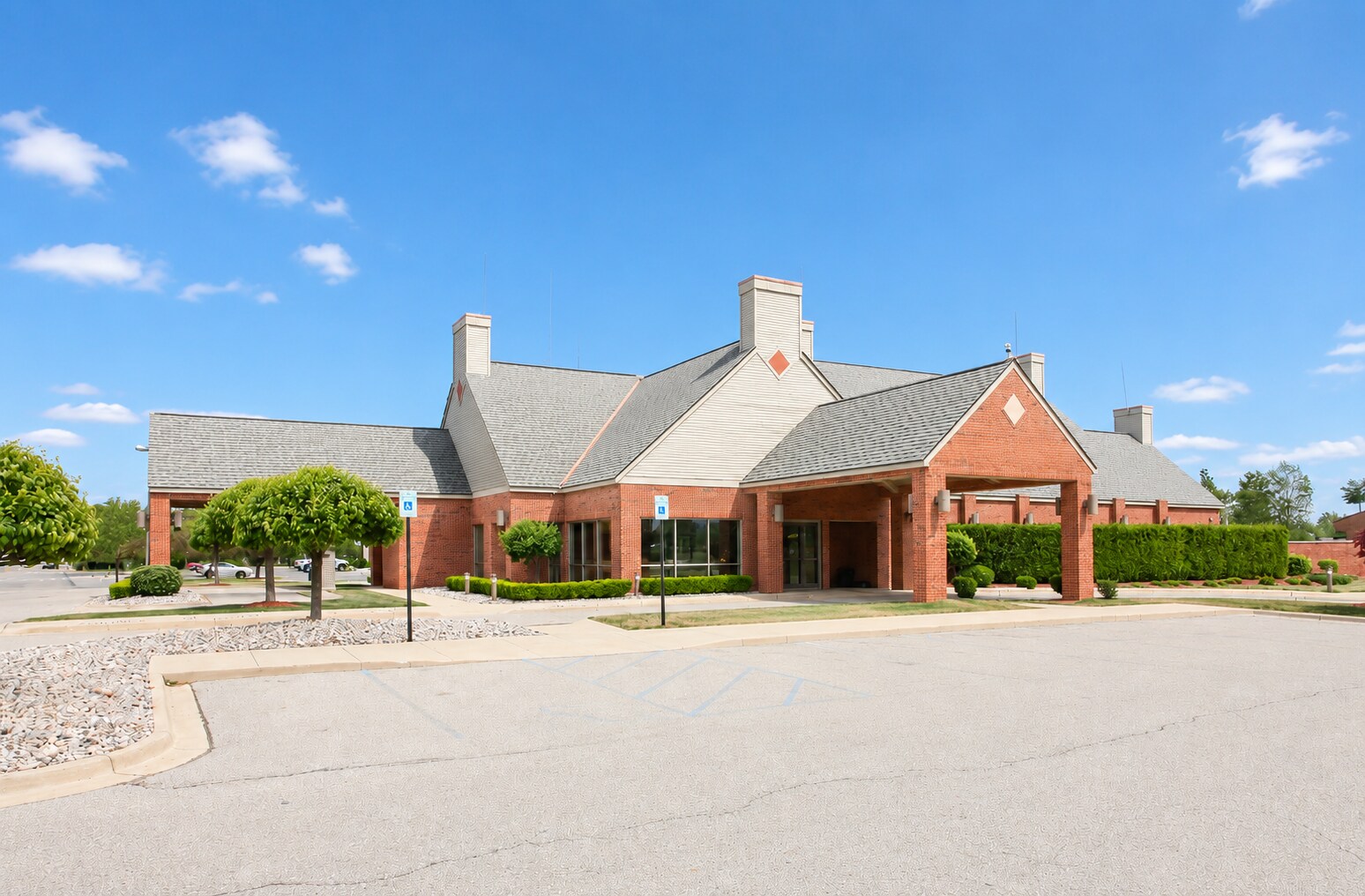 15555 Silver Pky, Fenton, MI for Rent