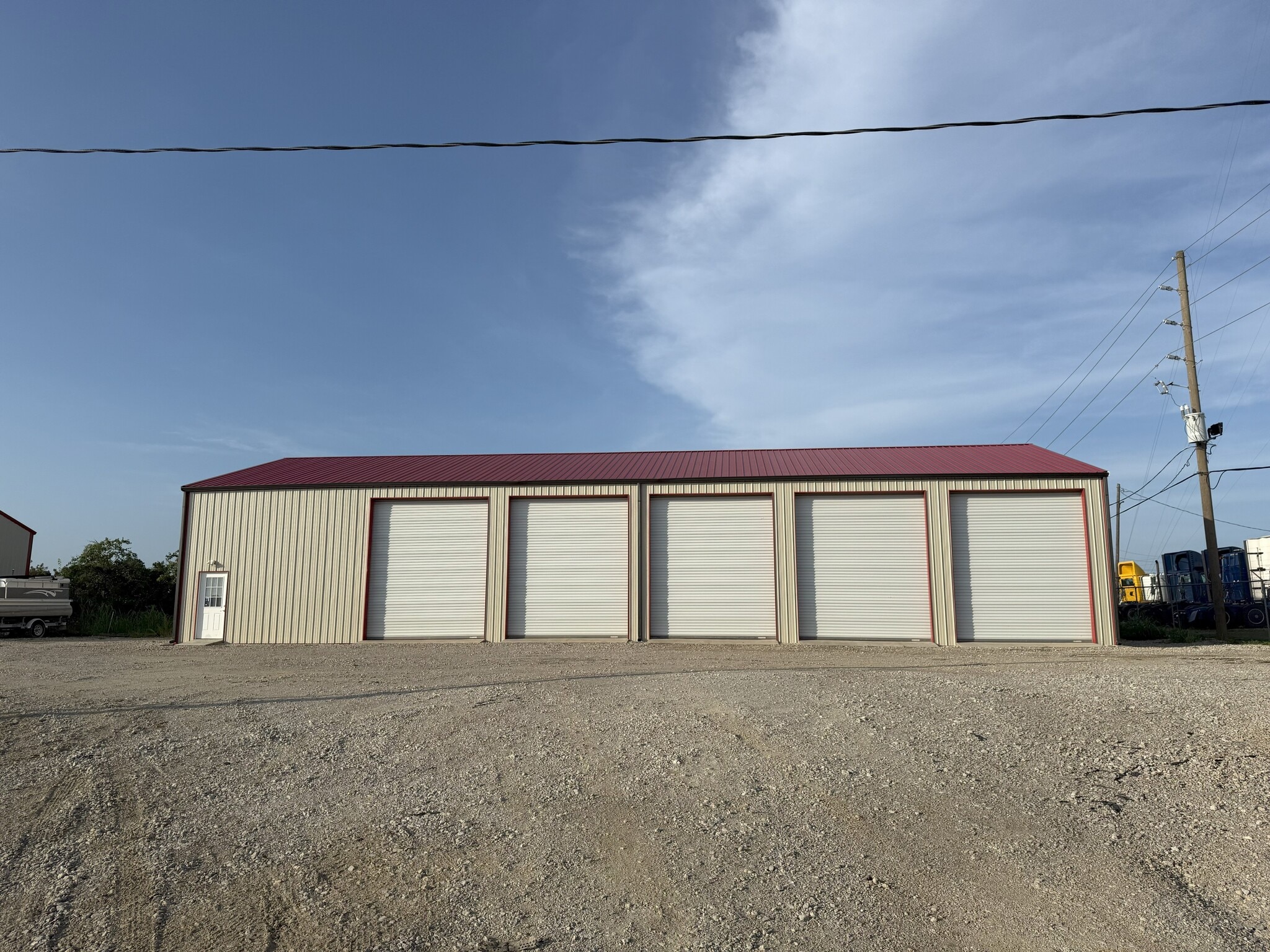 19181 Highway 105 W, Montgomery, TX for Rent