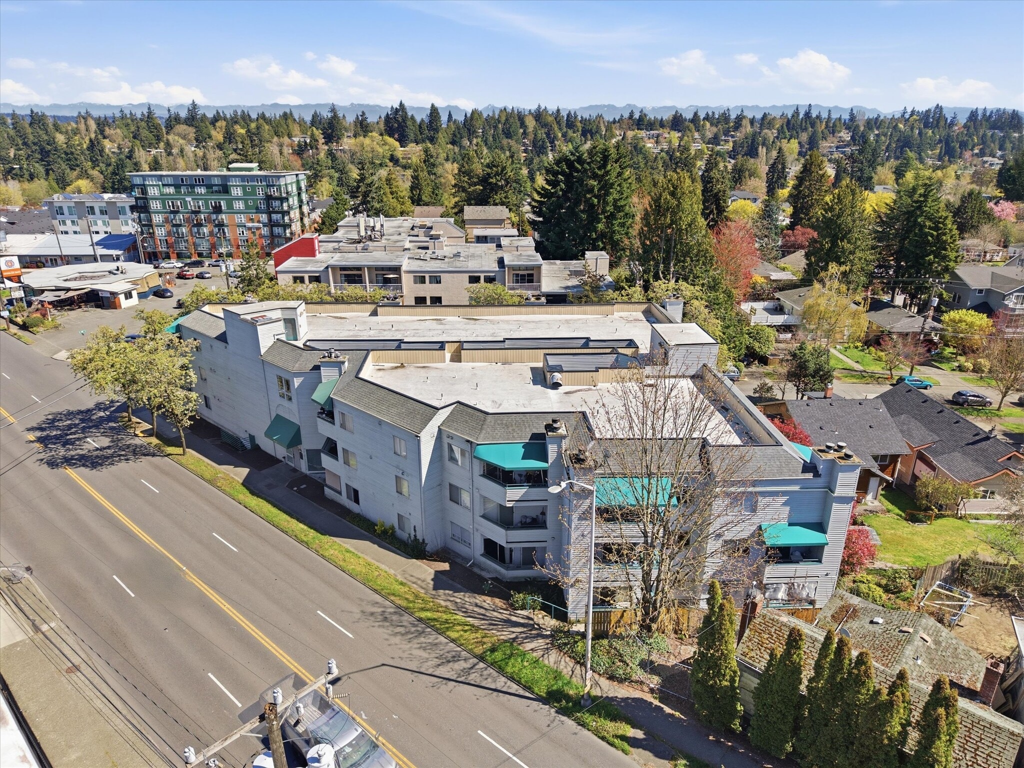 8320 Lake City Way NE, Seattle, WA for Sale