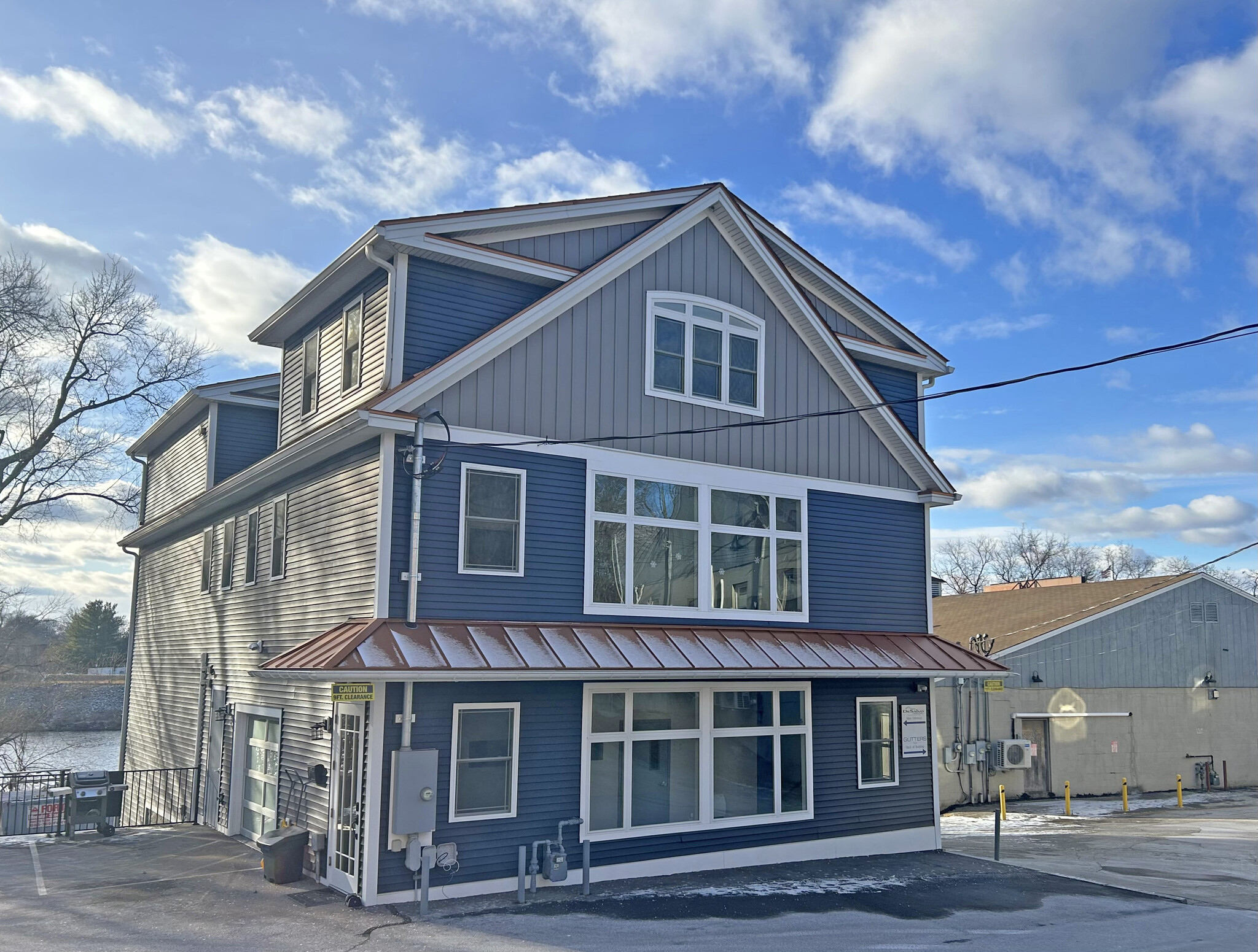 15 Central St, Hudson, NH for Rent