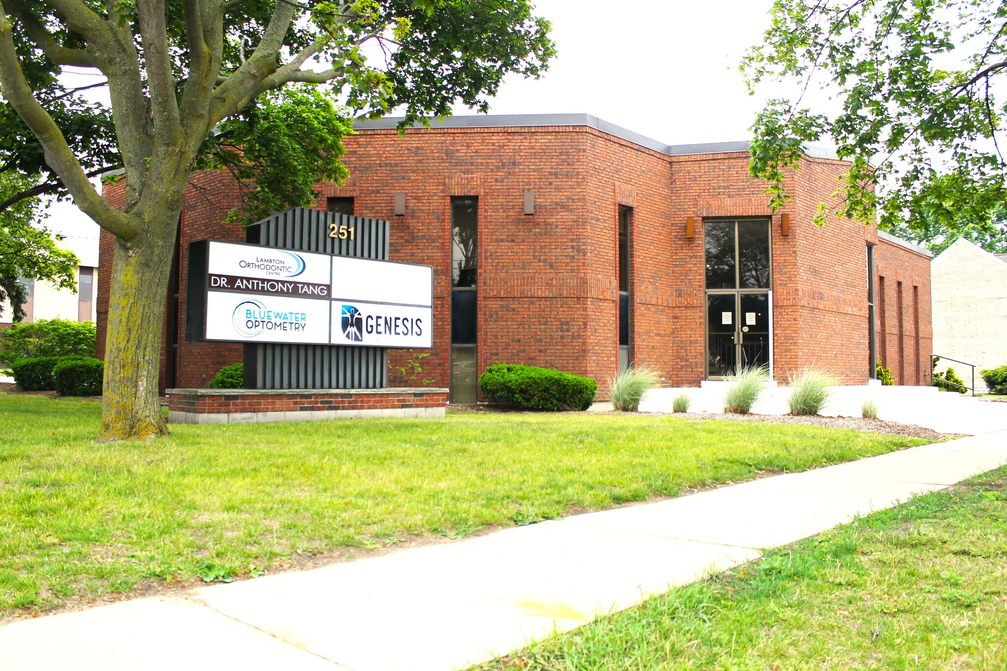 251 Exmouth St, Sarnia, ON for Rent
