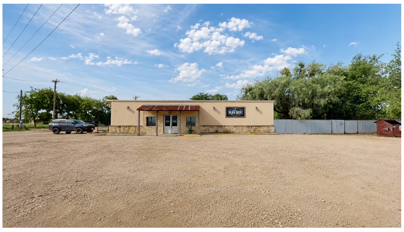 1721 Texas State Highway 173 Hwy, Devine, TX for Sale