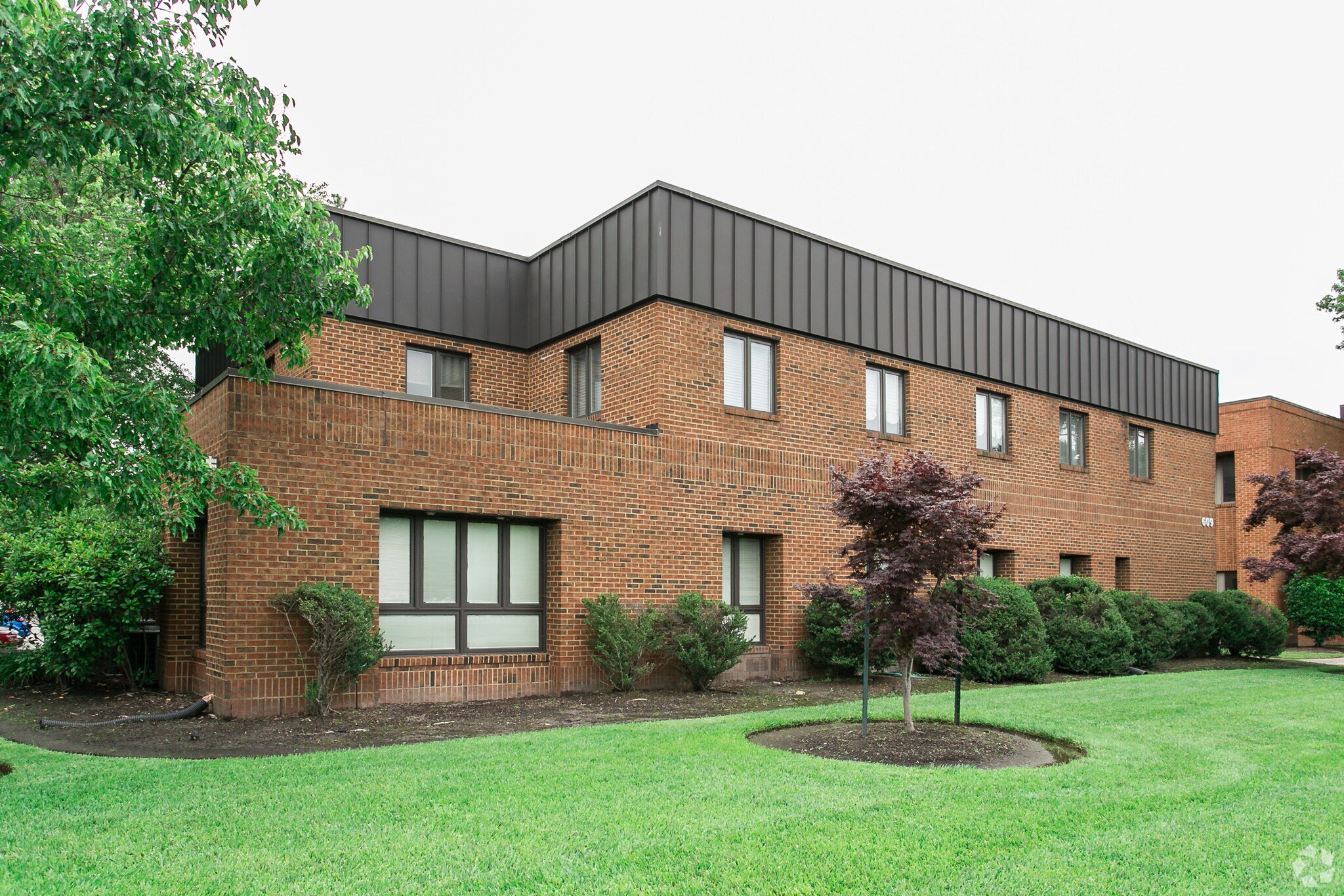 609 Lynnhaven Pky, Virginia Beach, VA for Rent