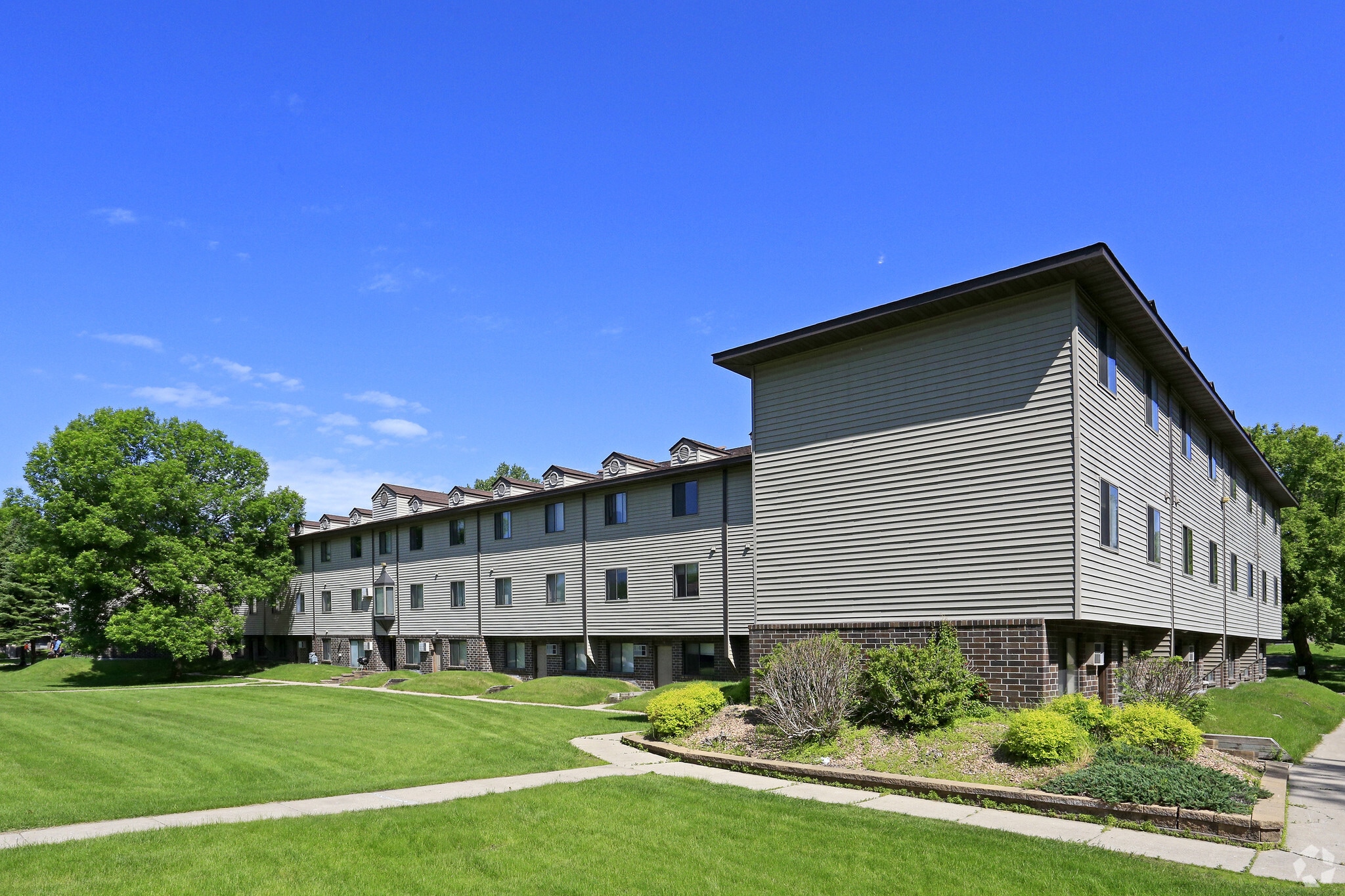 1812 16th St SE, Saint Cloud, MN for Sale