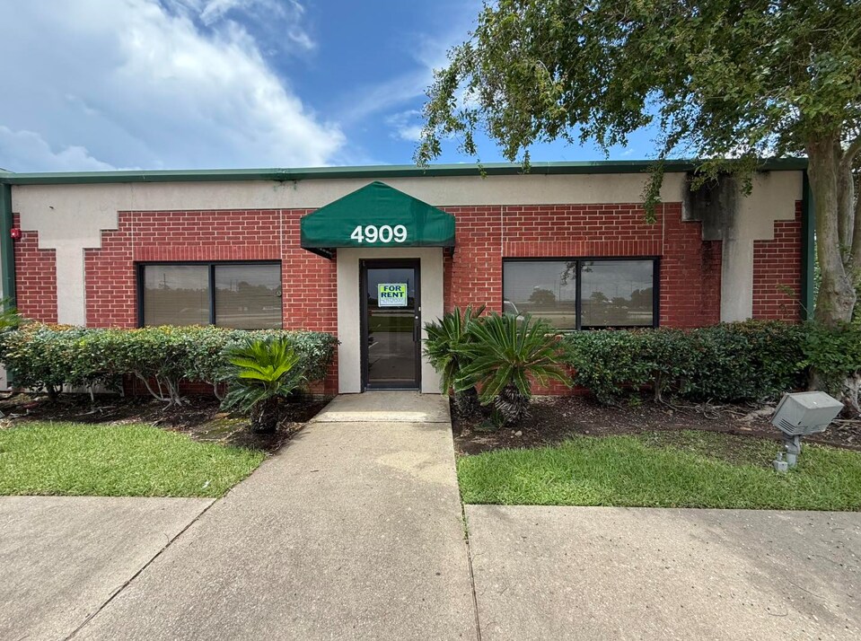4909 Highway 69 S, Beaumont, TX for Rent