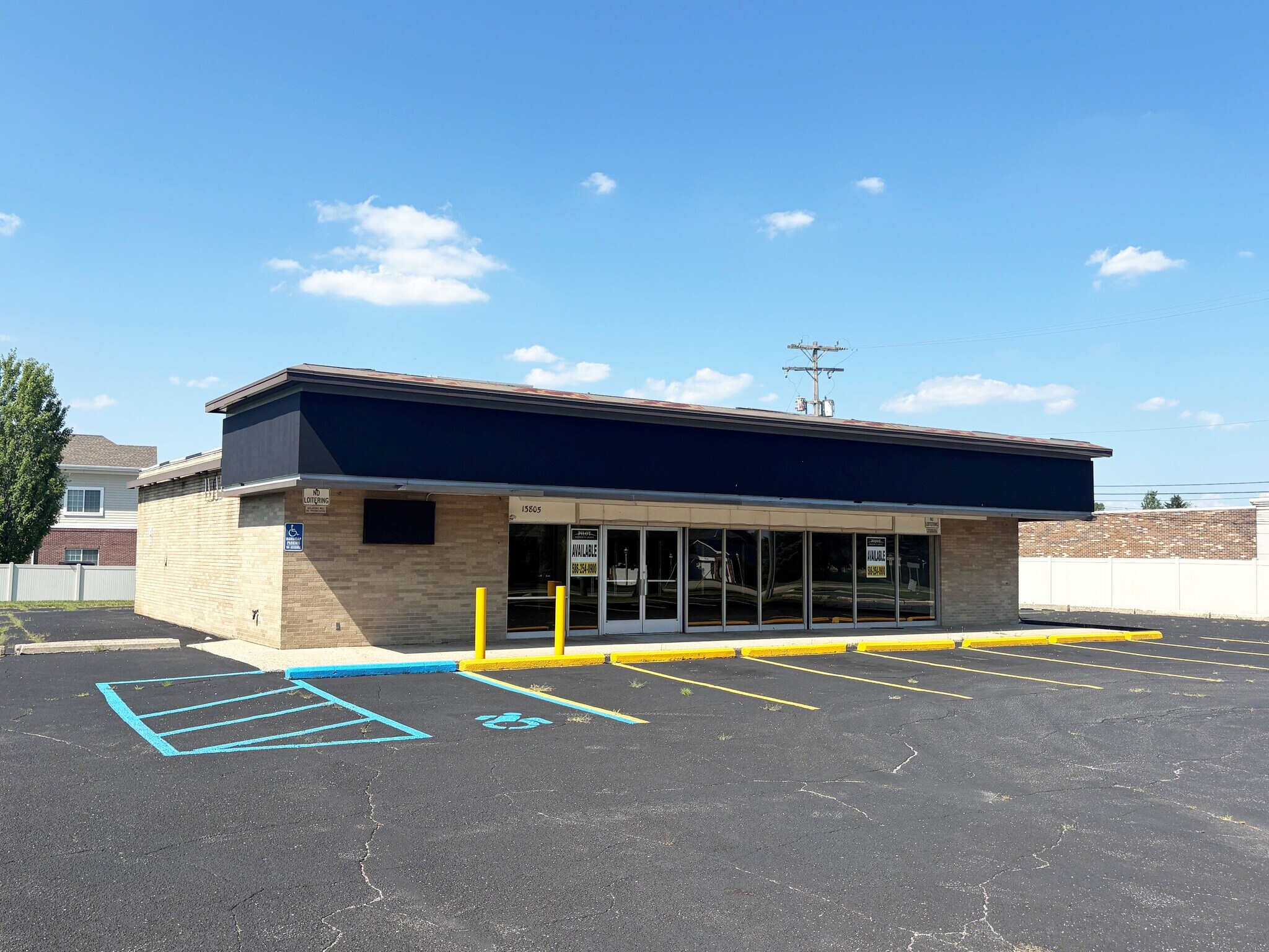 13805 Plumbrook Rd, Sterling Heights, MI for Sale