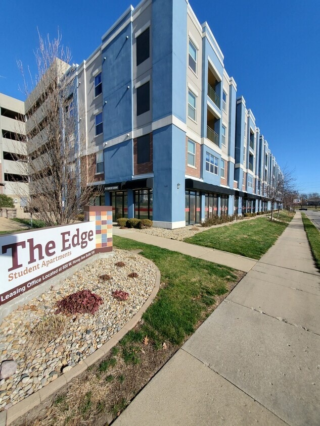 800 W Hovey St, Normal, IL for Rent