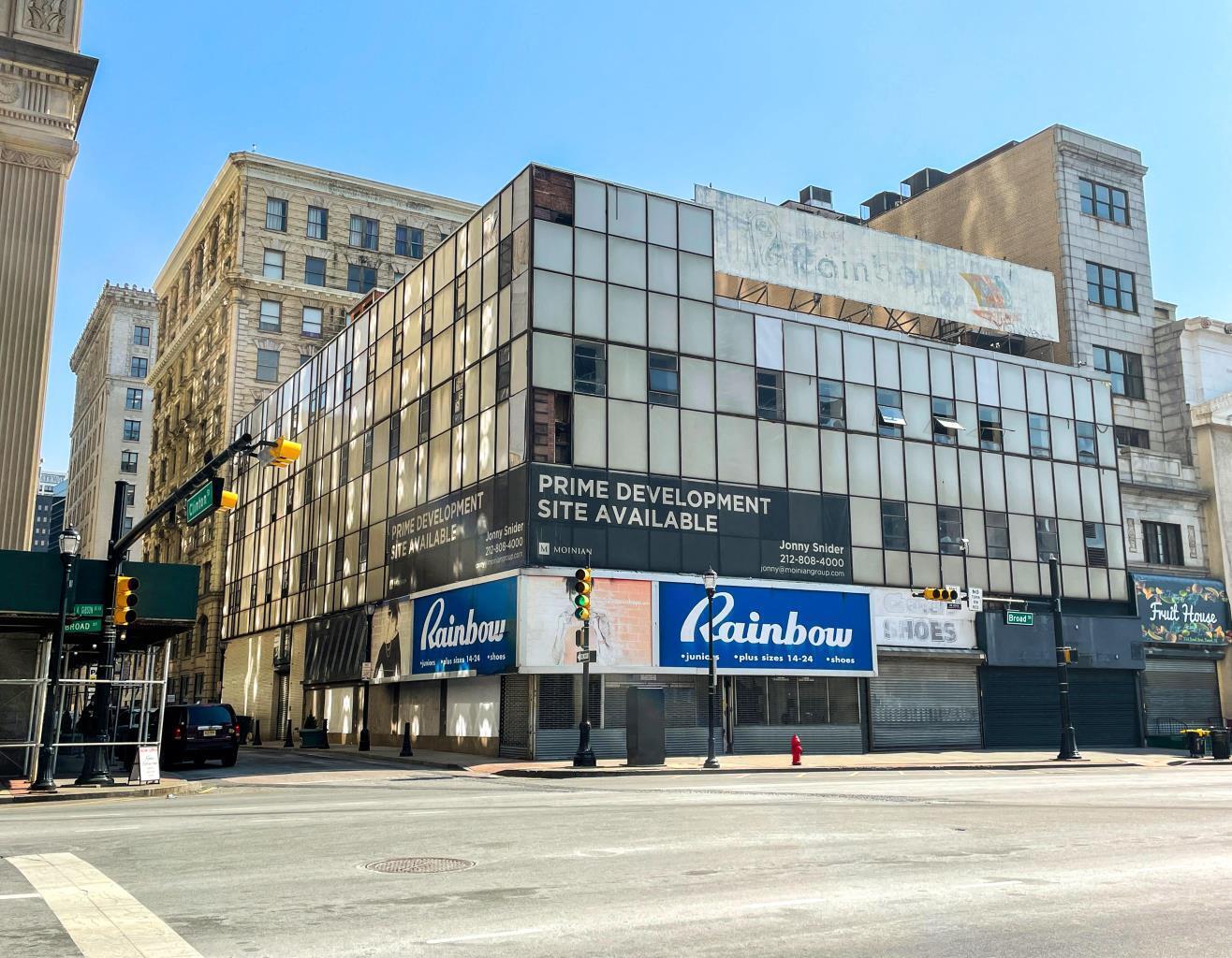 756-762 Broad St, Newark, NJ for Rent