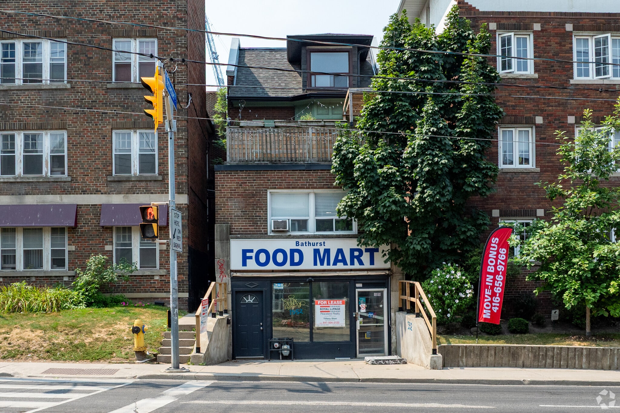 1552 Bathurst St, Toronto, ON for Rent