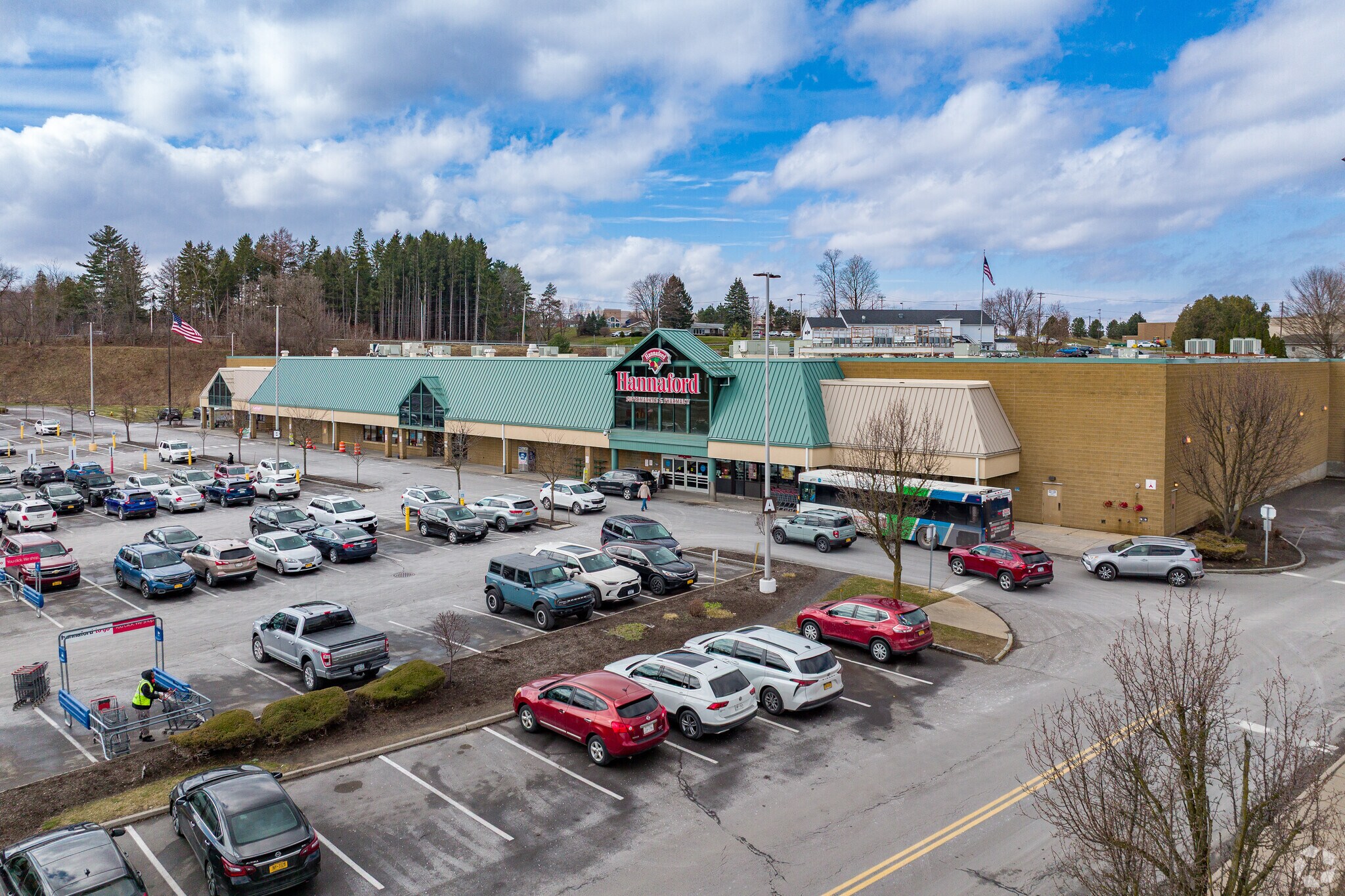 4593 Commercial Dr, New Hartford, NY for Rent