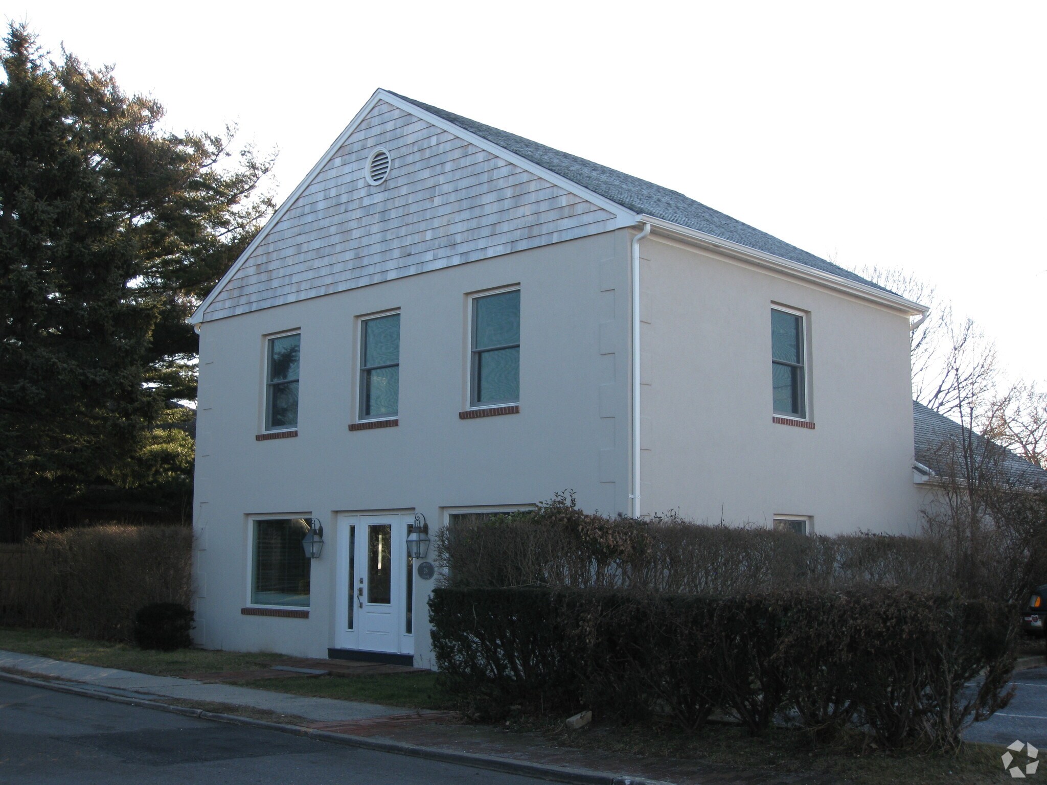 28 Cameron St Southampton, NY 11968 Retail Property for Lease on