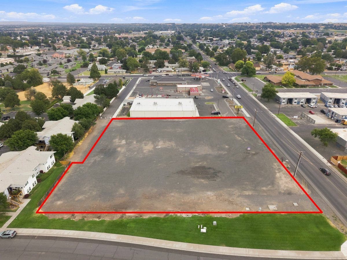 11th & W. Highland Ave, Hermiston, OR for Sale