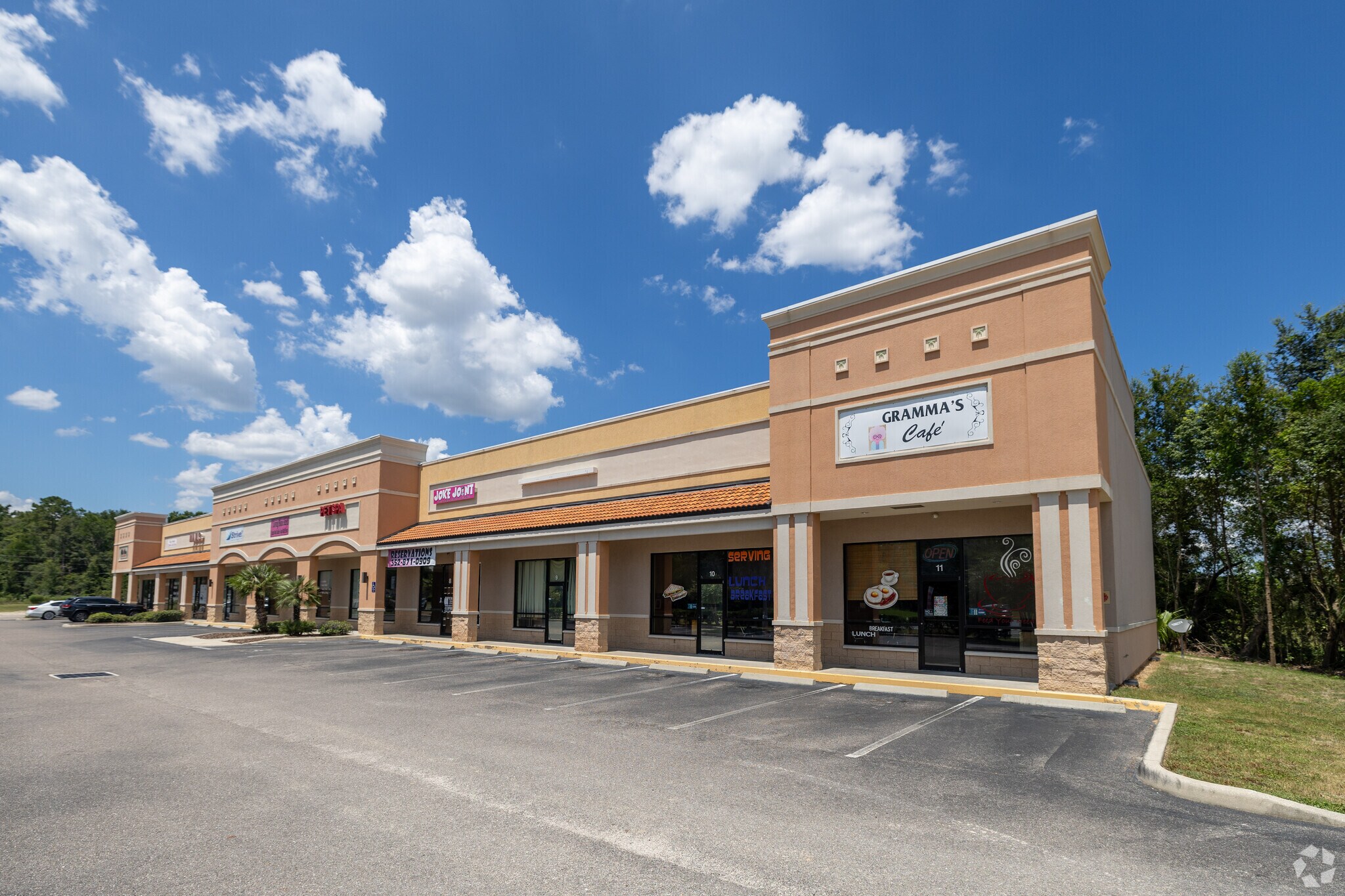 13685 S US Highway 441, Summerfield, FL for Rent