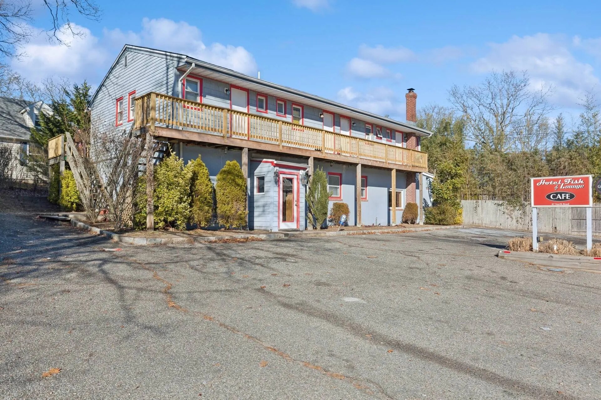 87 North Rd, Hampton Bays, NY for Sale