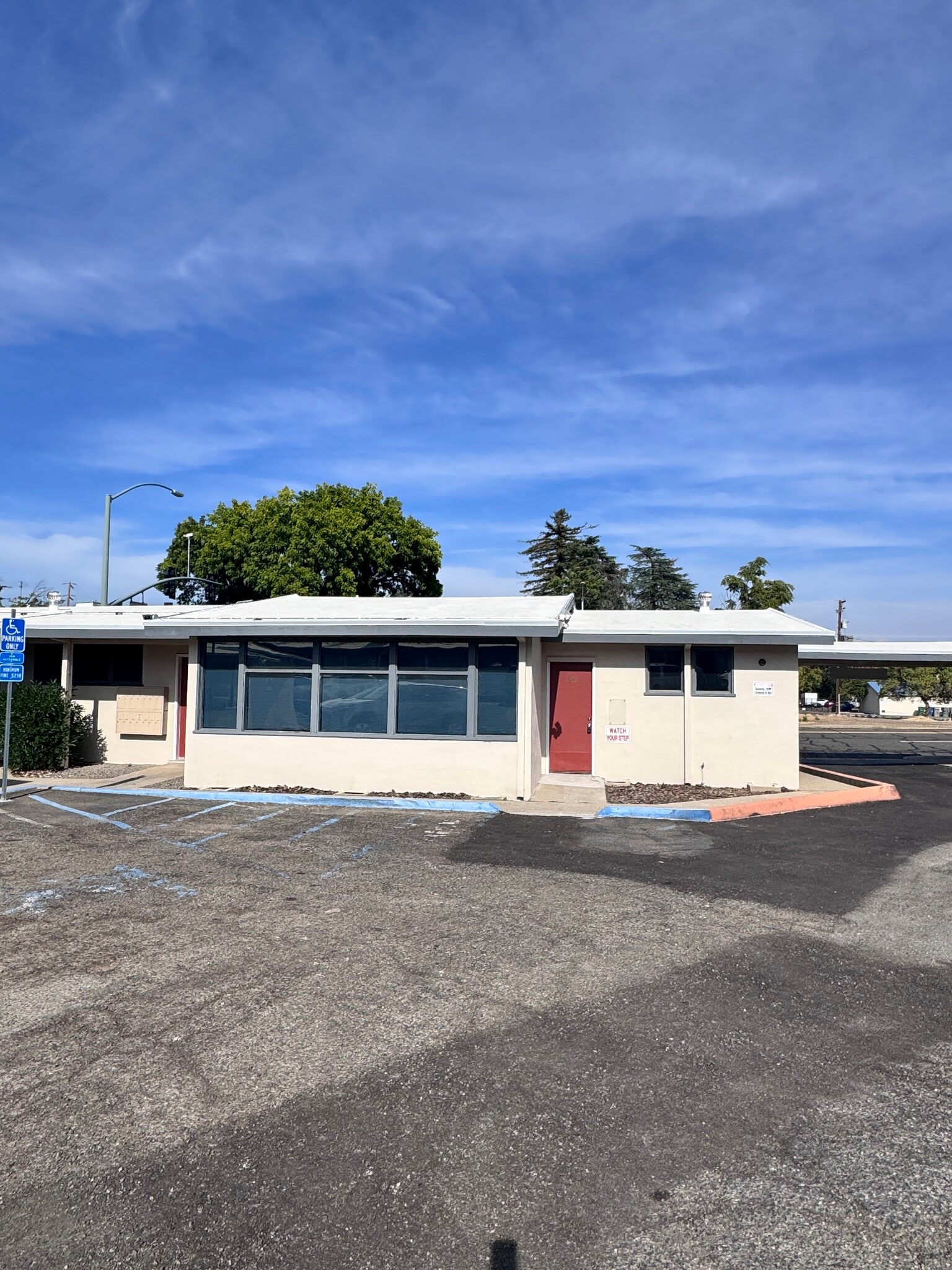 1300 Court St, Redding, CA for Rent