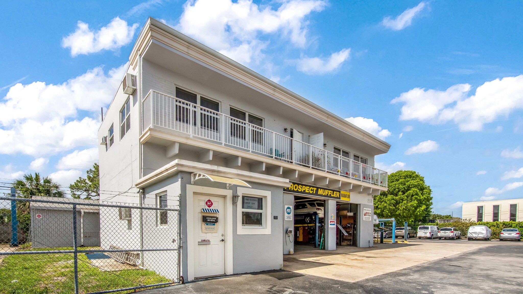 250 NE 44th St, Oakland Park, FL for Sale