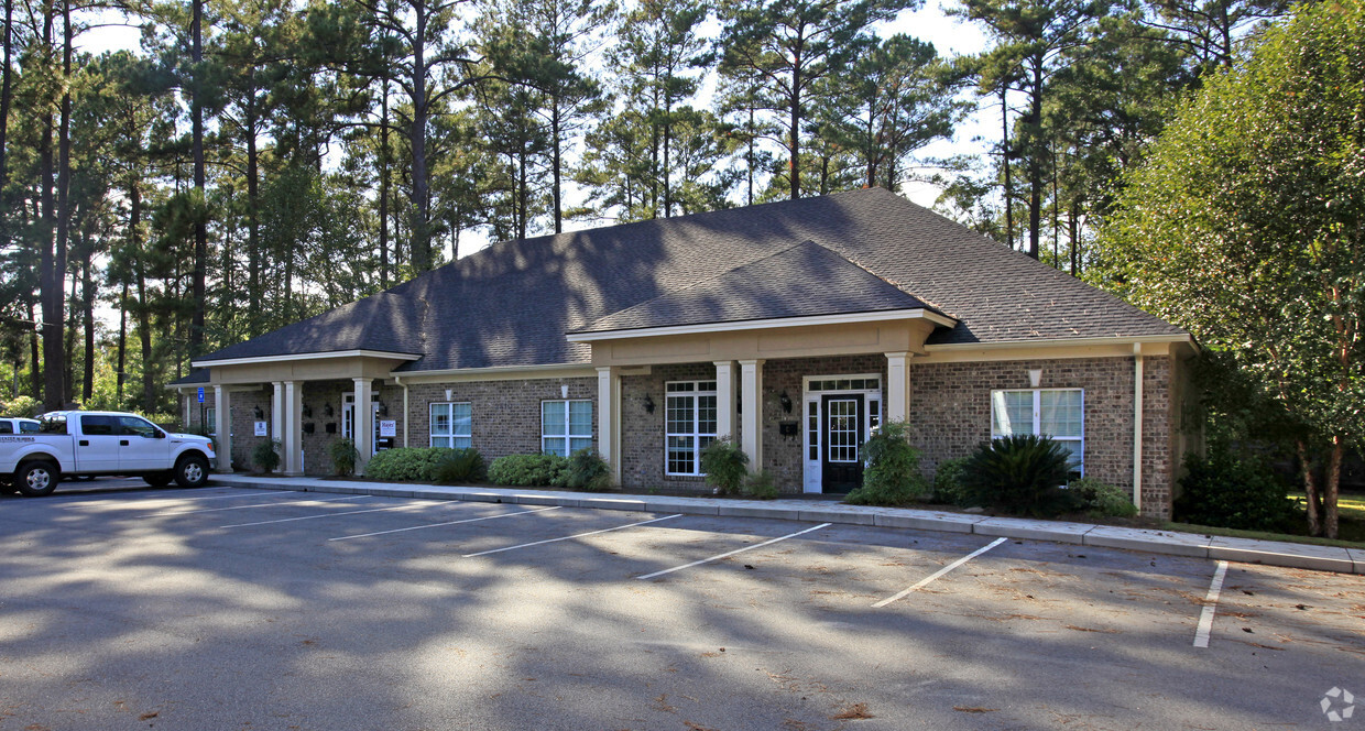 2410 Bemiss Rd, Valdosta, GA for Rent