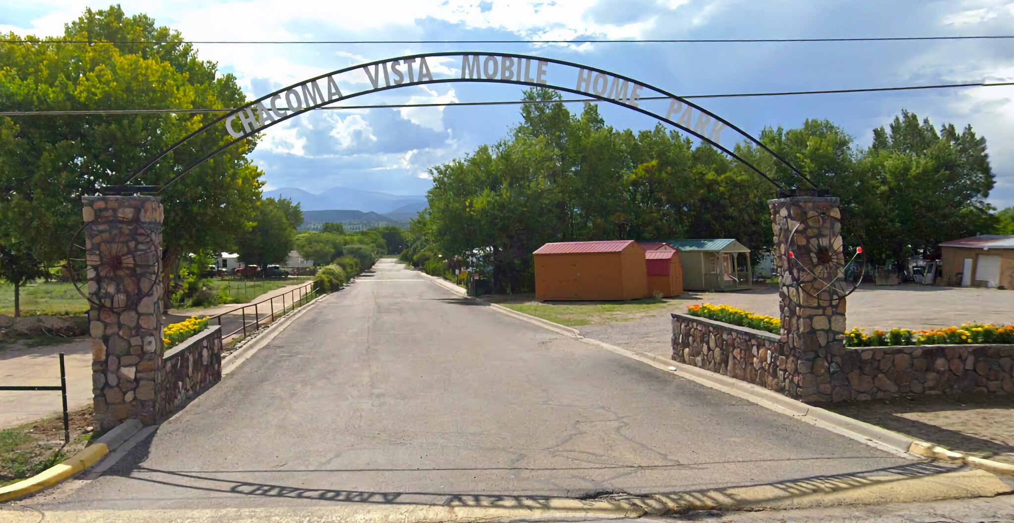 2116 N Riverside Dr, Espanola, NM for Sale