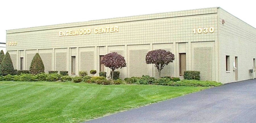 1030-1032 N Crooks Rd, Clawson, MI for Rent