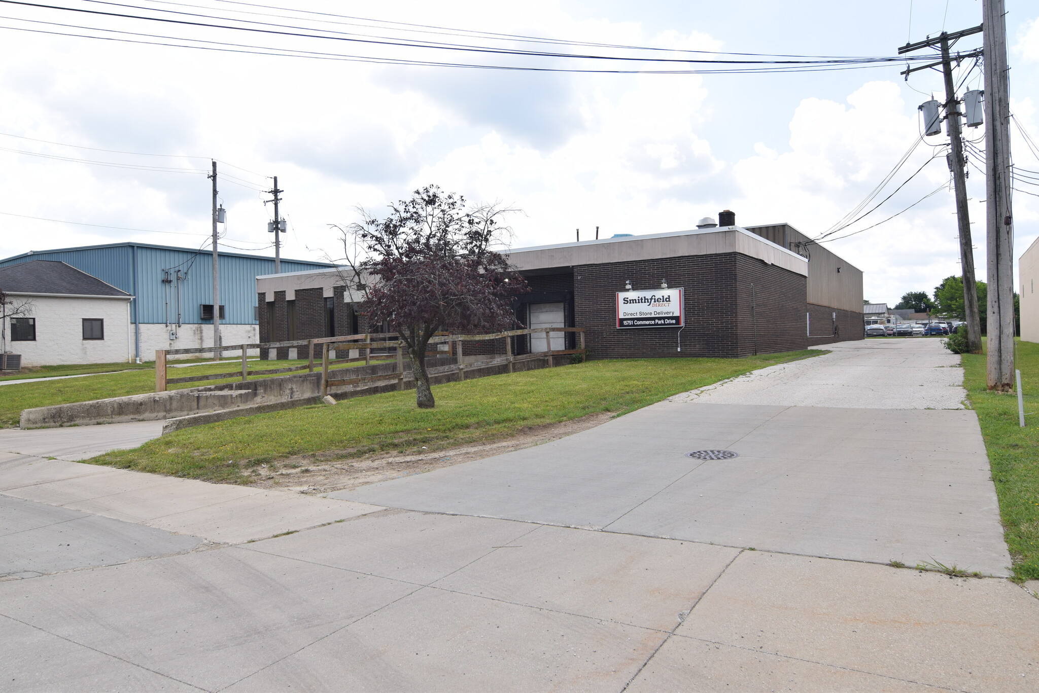 15751 Commerce Park Dr, Brook Park, OH for Sale