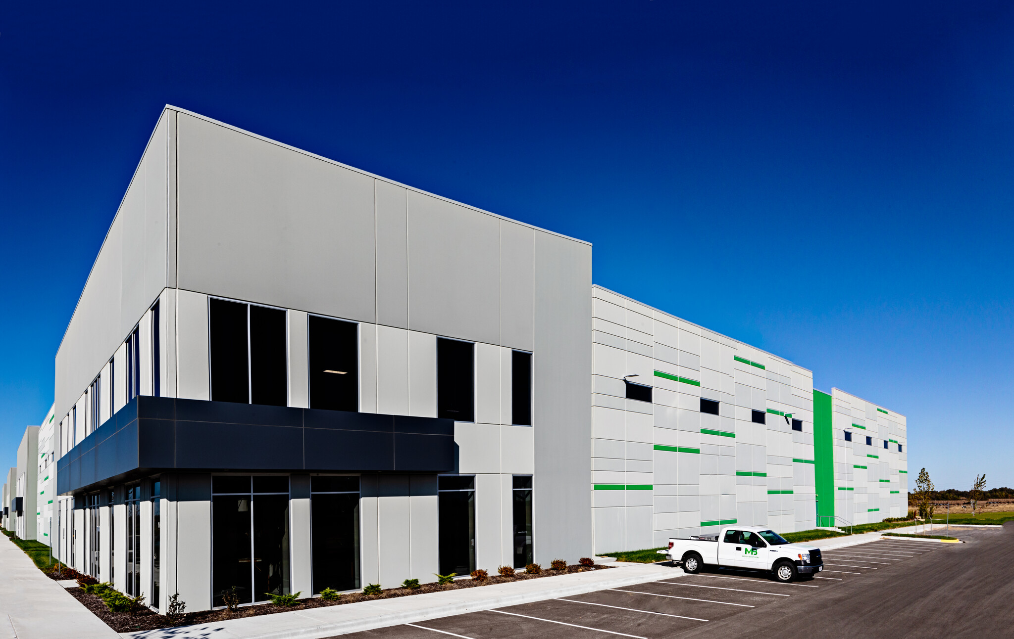 Lone Elm Commerce Center, Olathe, KS for Rent