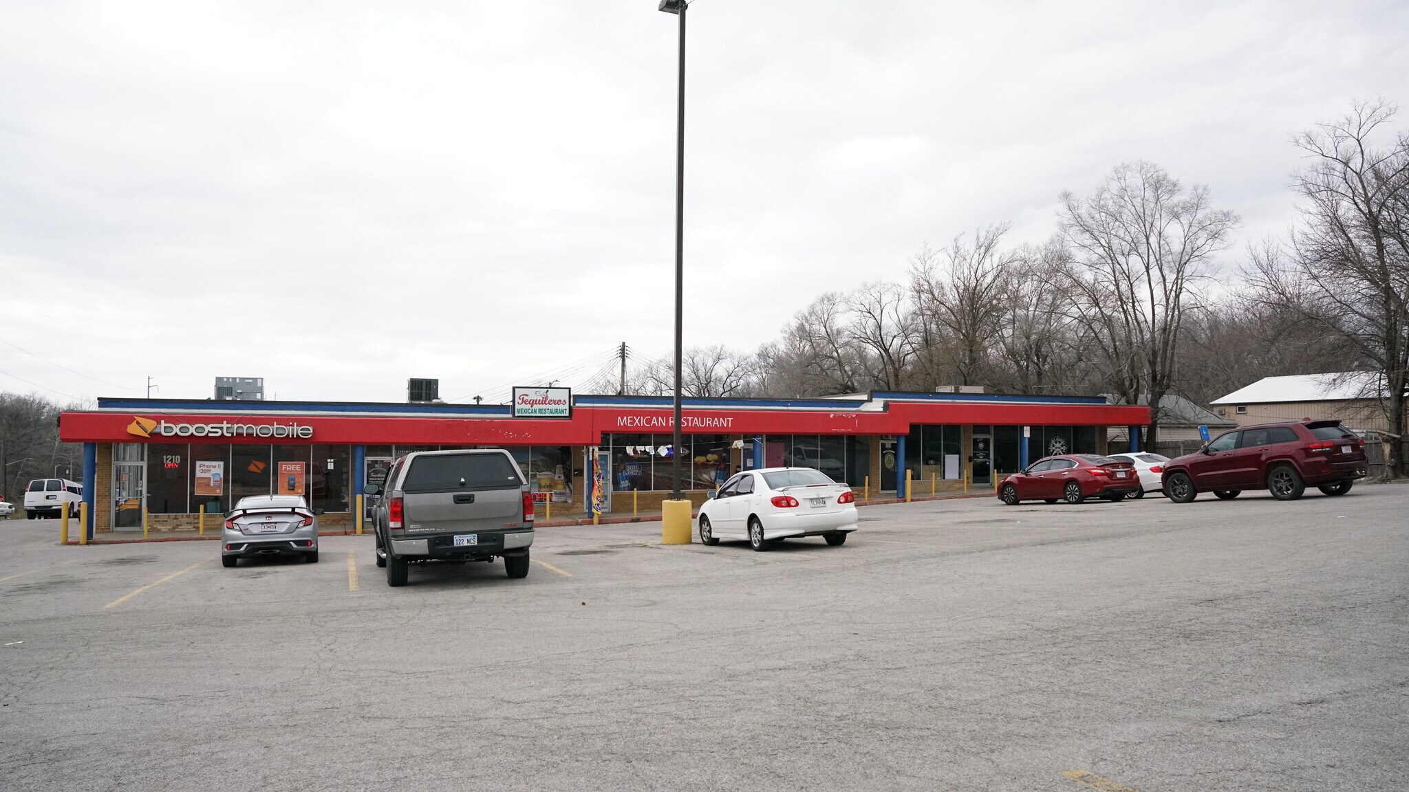1200-1210 W 24 Hwy, Independence, MO for Rent