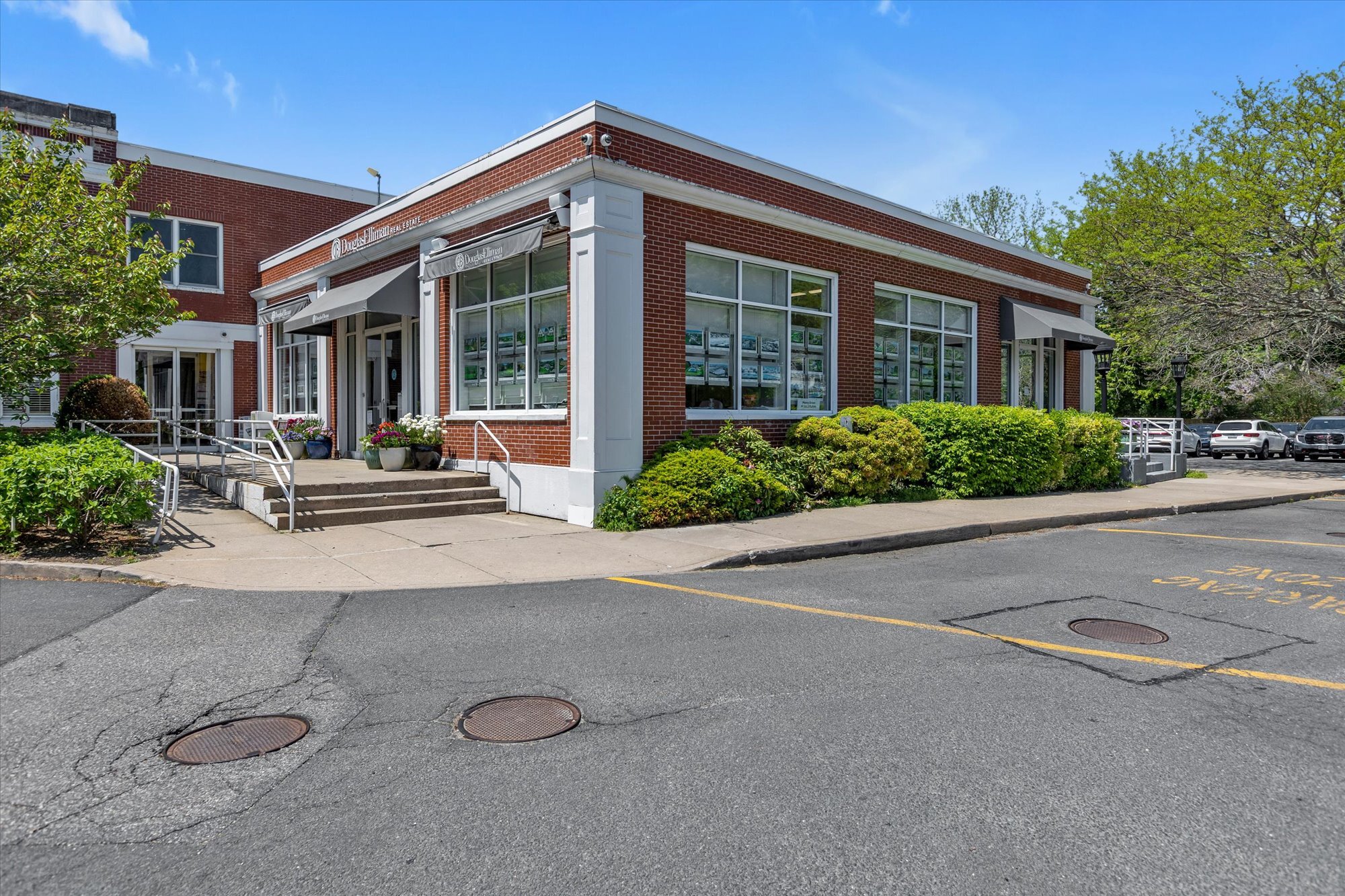 2488 Montauk Hwy, Bridgehampton, NY for Rent