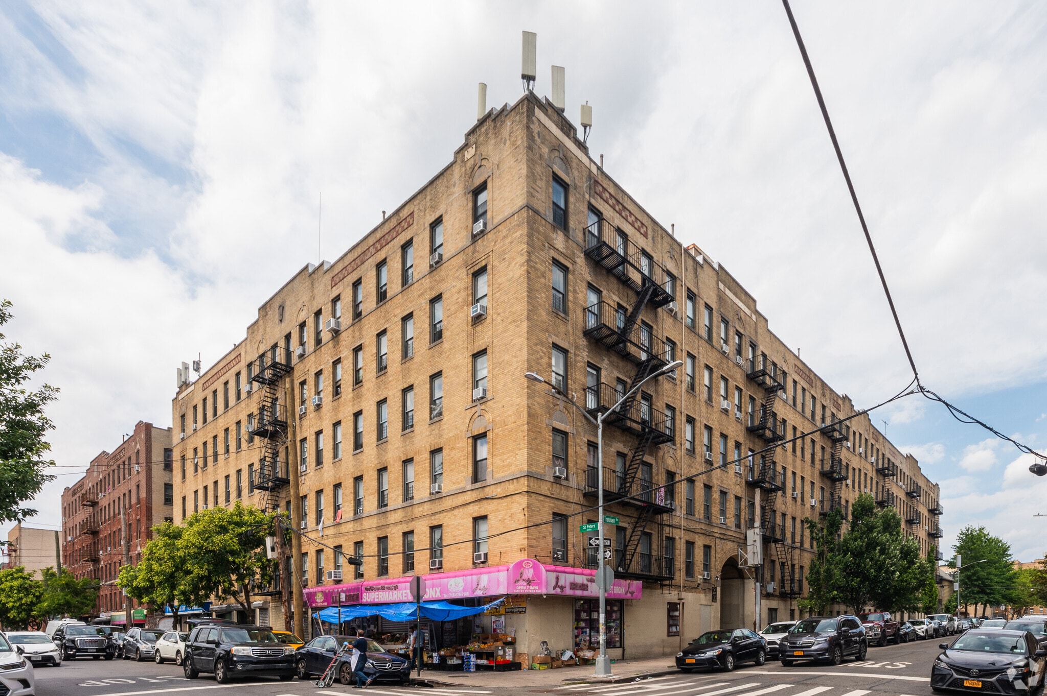 2501 Tratman Ave, Bronx, NY for Rent