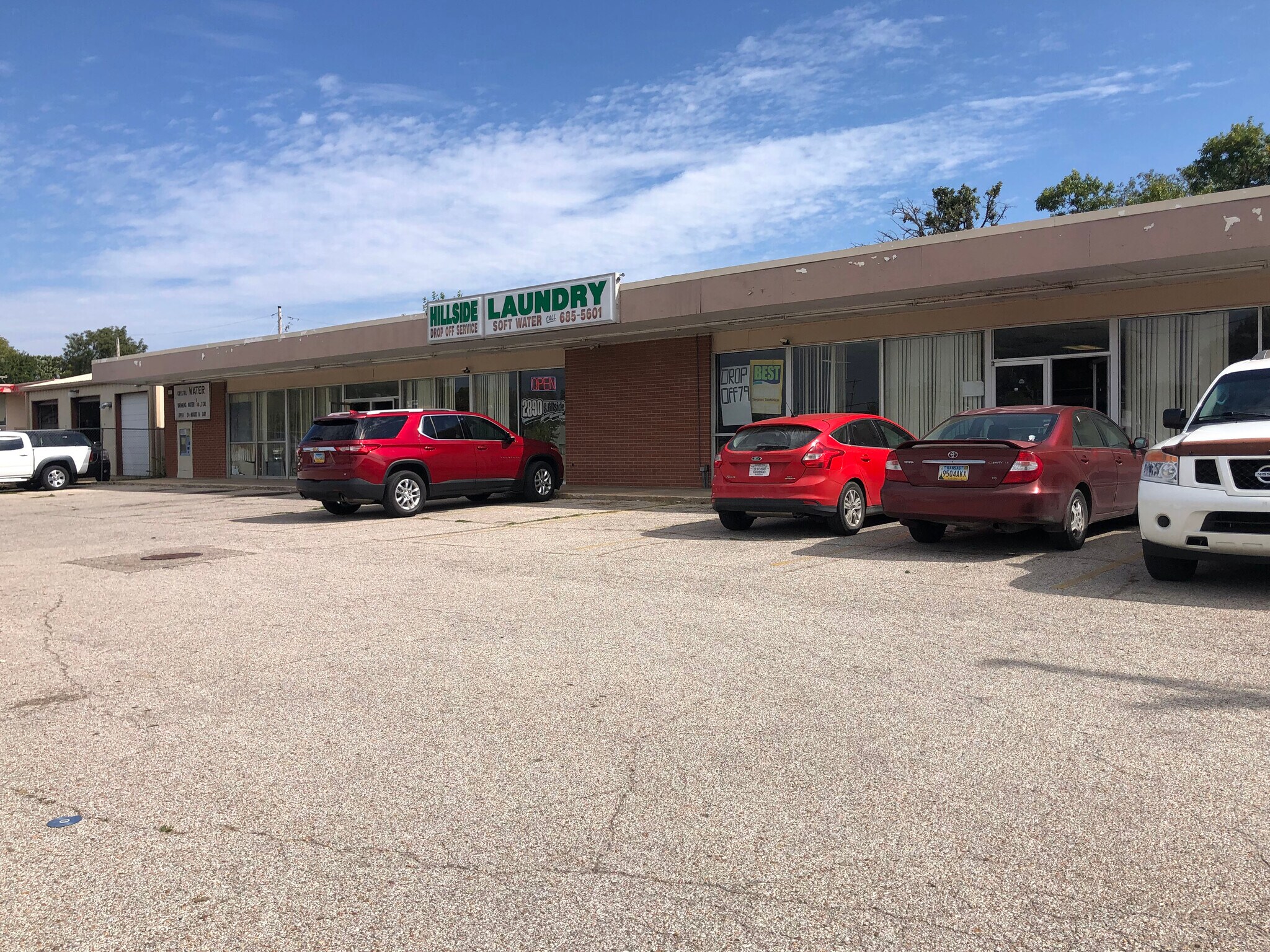 2890 S Hillside St, Wichita, KS for Sale