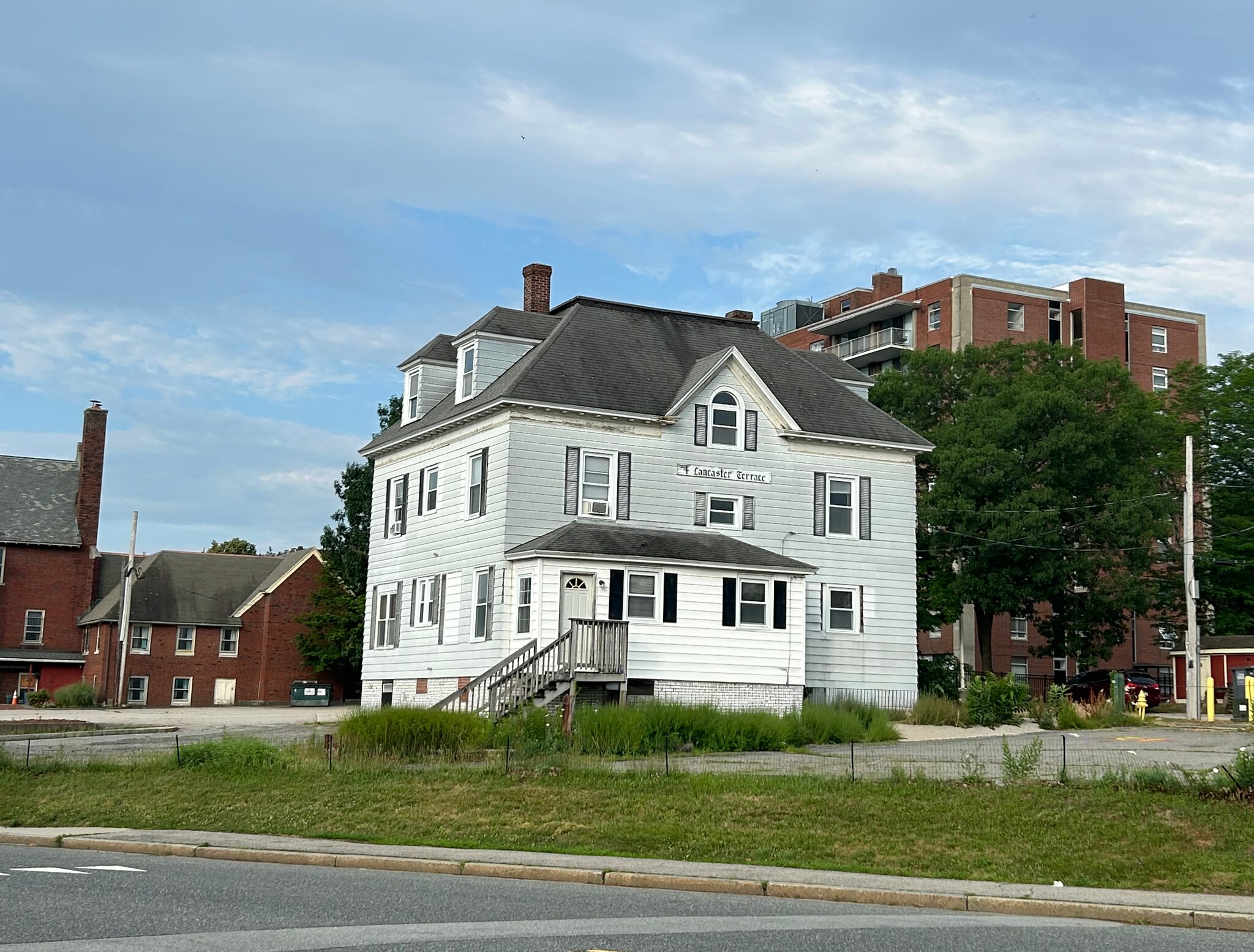 4 Lancaster Ter, Worcester, MA for Sale