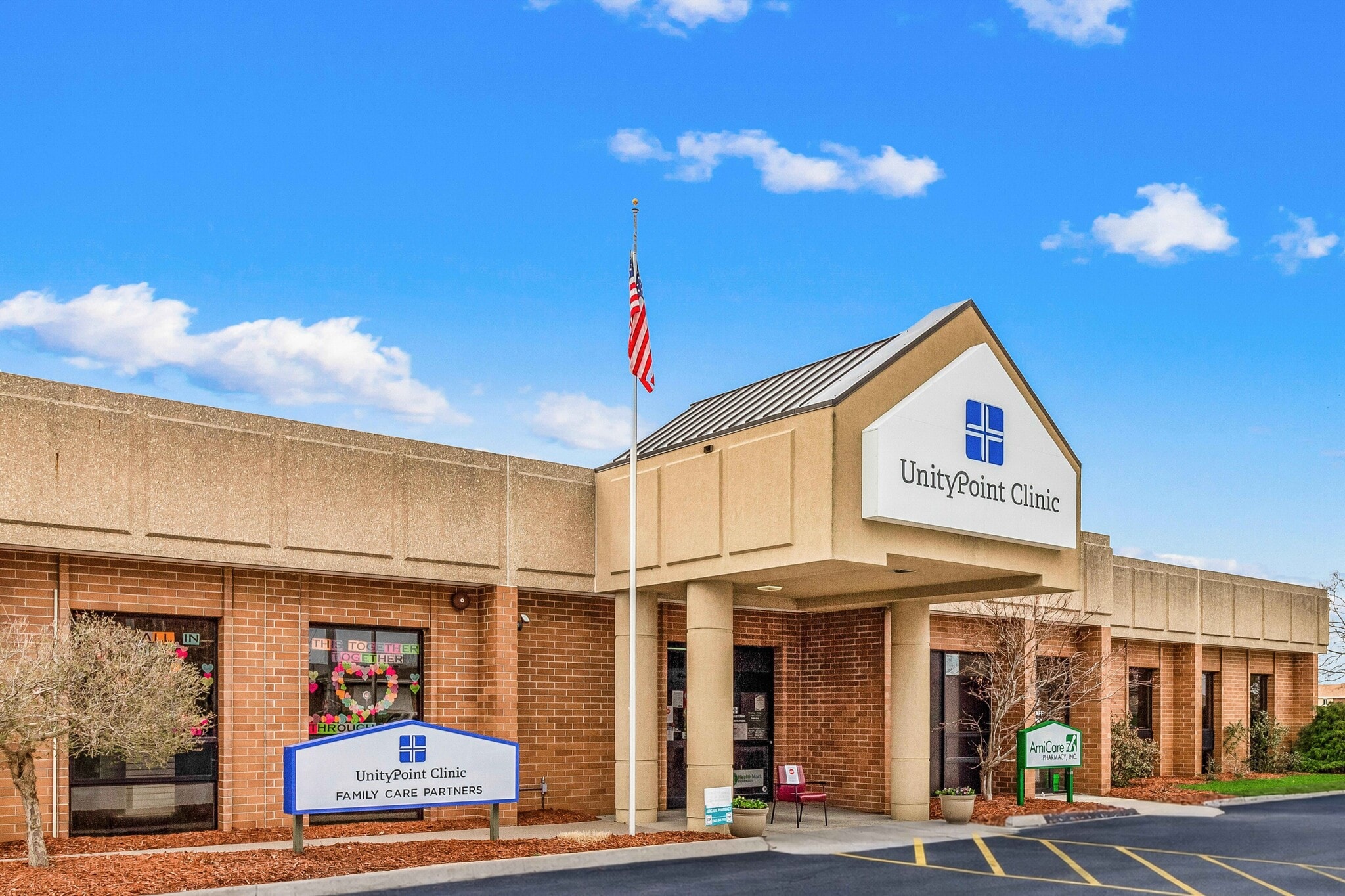 3740 Utica Ridge Rd, Bettendorf, IA for Sale