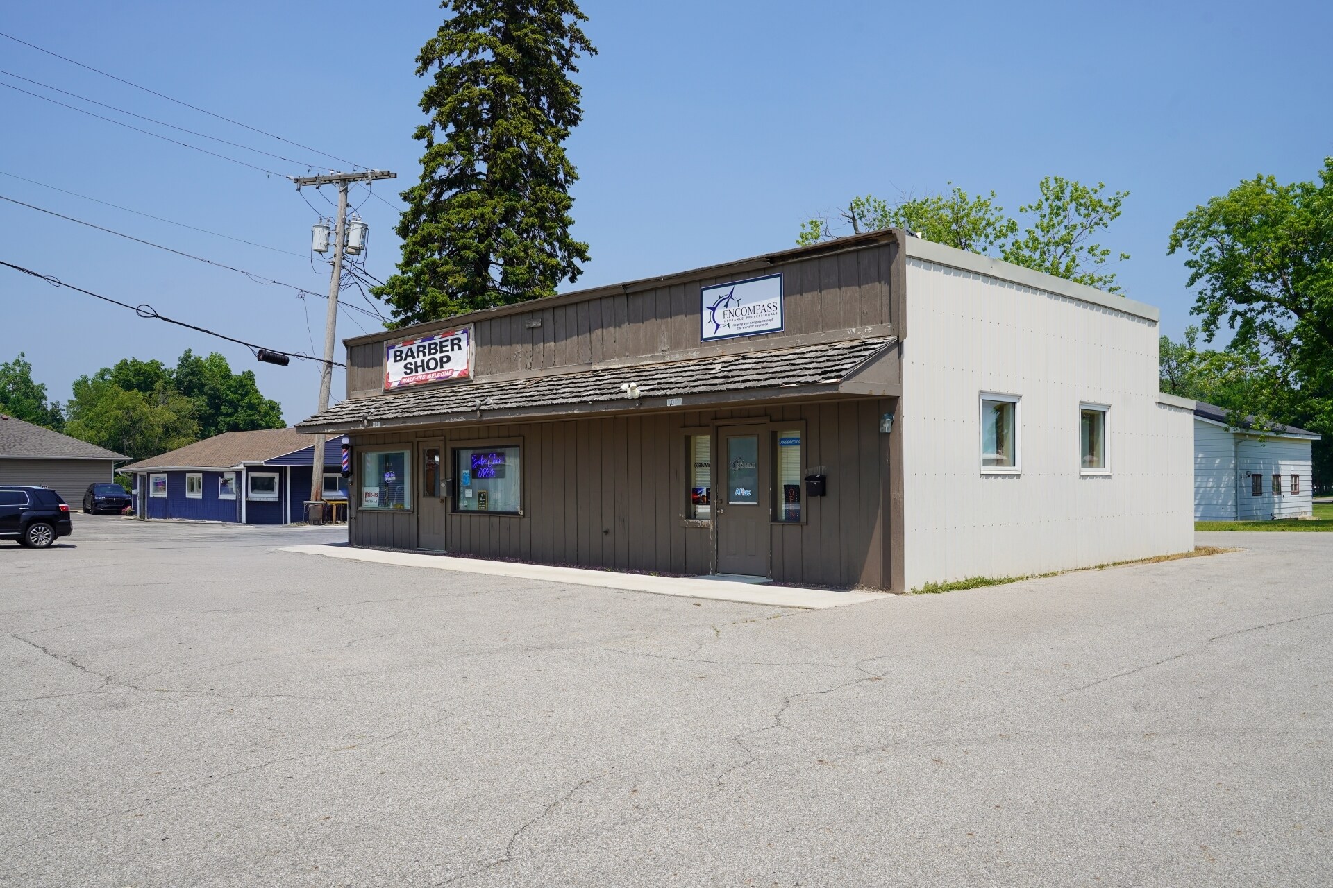 908 N Wayne St, Angola, IN for Sale