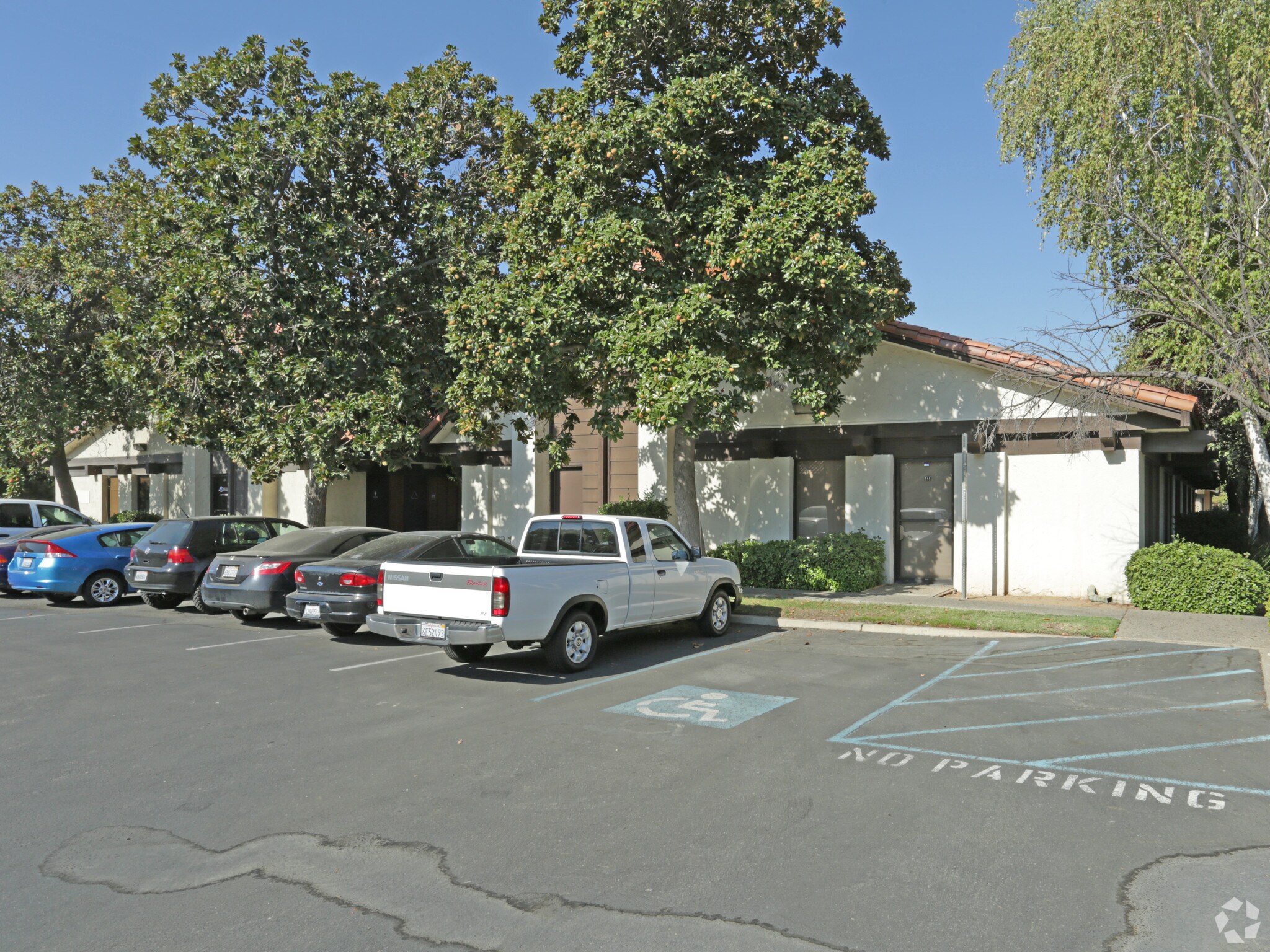 5070 N 6th St, Fresno, CA for Sale