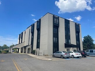 Middleburg Heights, OH Office/Medical - 18660 E Bagley Rd