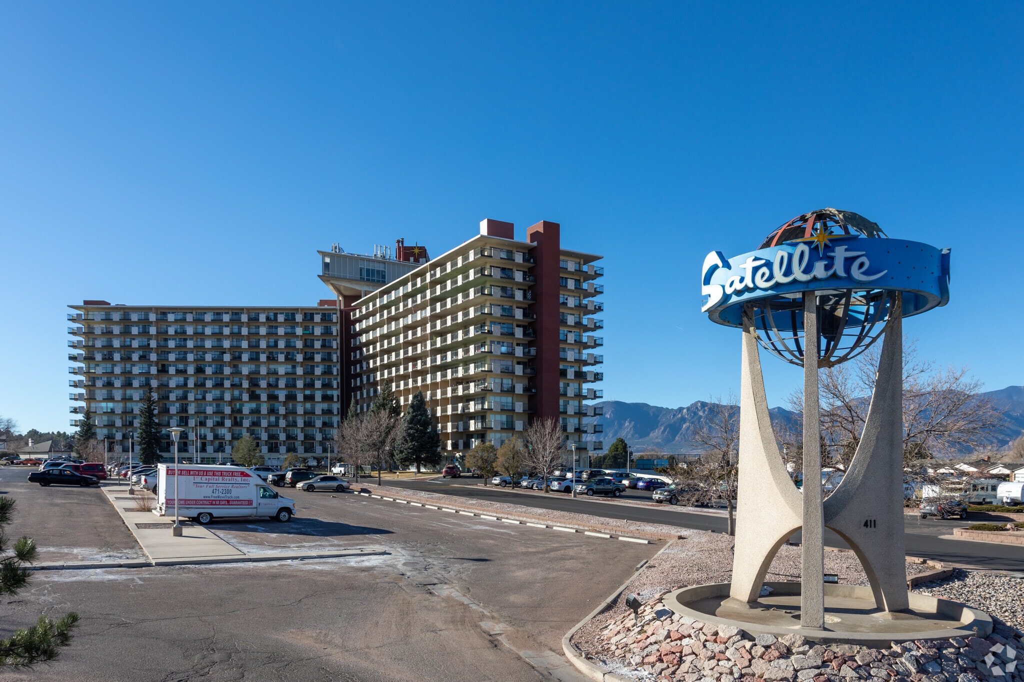 411 Lakewood Cir, Colorado Springs, CO for Sale