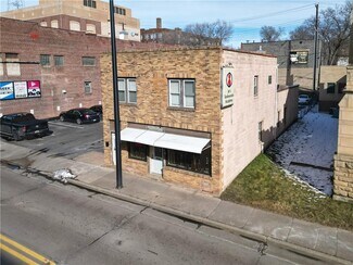 Eau Claire, WI Retail - 415 S Farwell St
