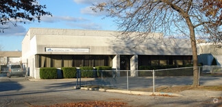 215 MCCORMICK DR  