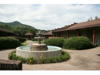 2700 S Roan St, Johnson City, TN for Rent