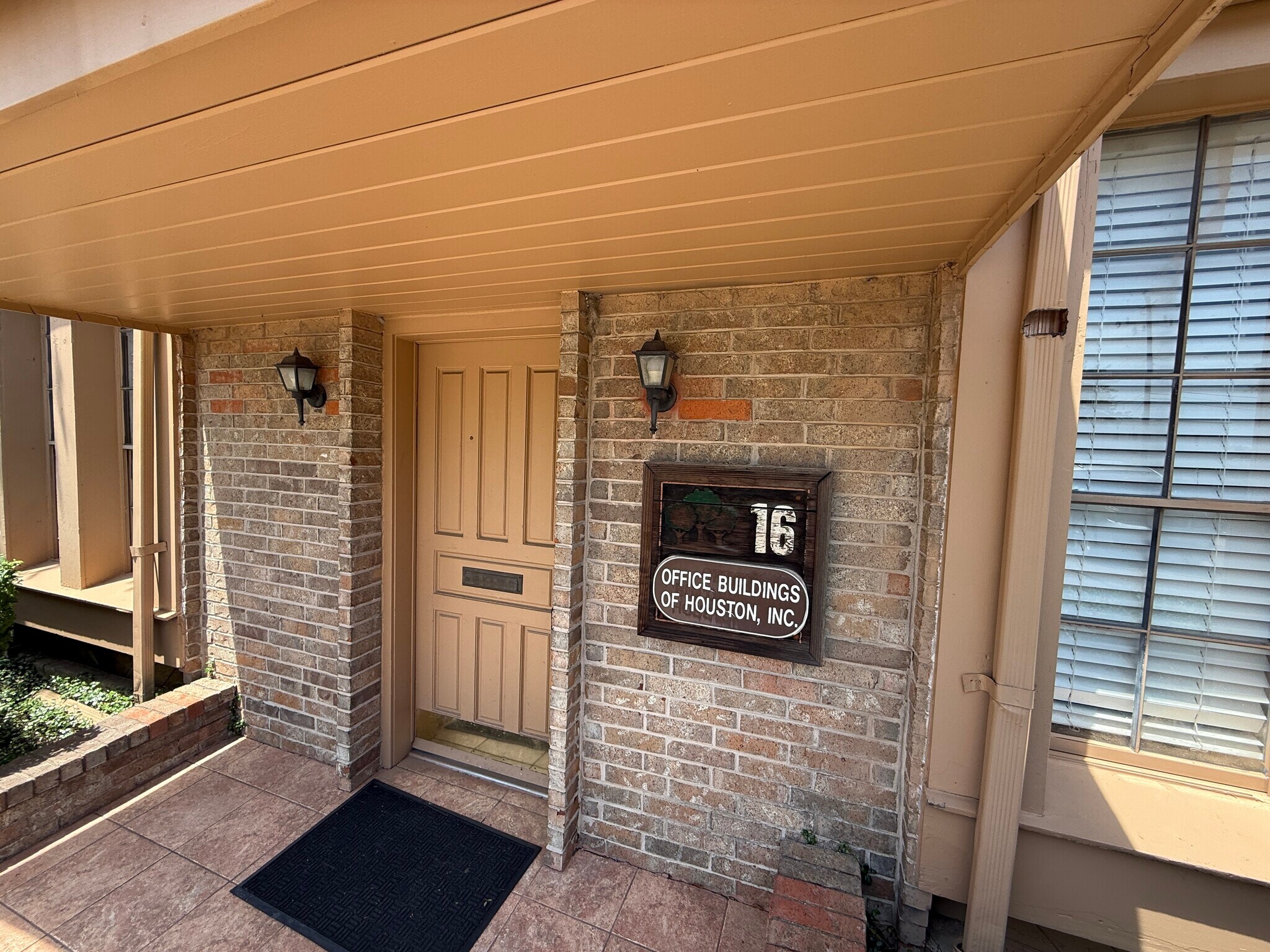 6910 Bellaire Blvd, Houston, TX for Rent