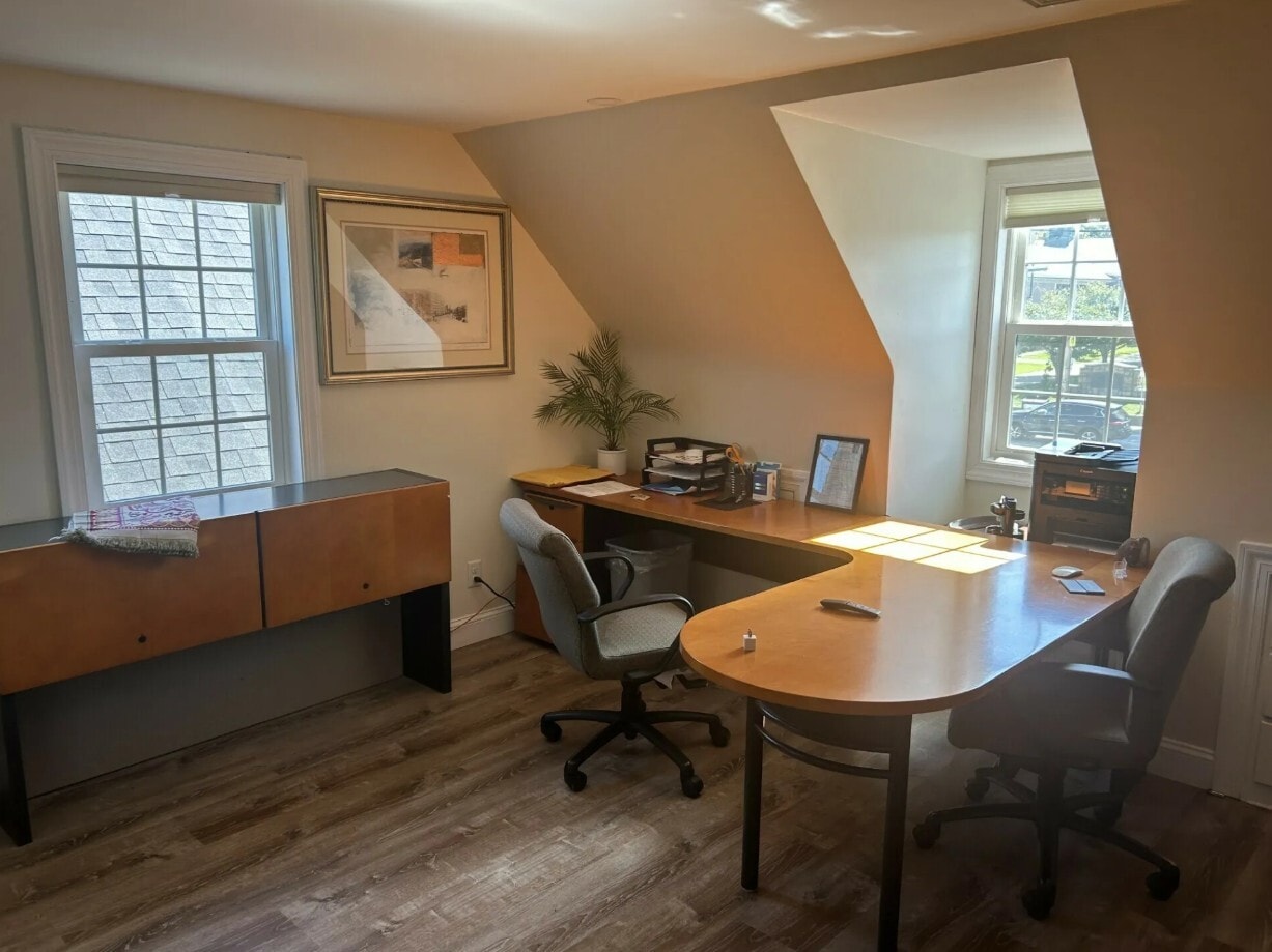 562 Lincoln St, Worcester, MA for Sale